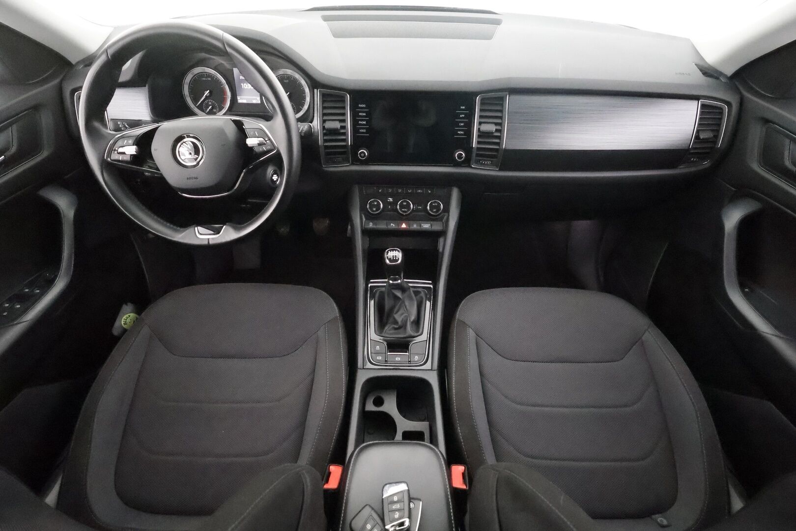 Skoda Kodiaq 2021 1,5 TSI ACT Ambition BusinessLine - | Webasto | Koukku | ACC | LED | P.tutkat | Navi | Ratinlämmitys | Keyless | 1-om Suomi-auto | Kahdet renkaat | Merkkihuollot | 
