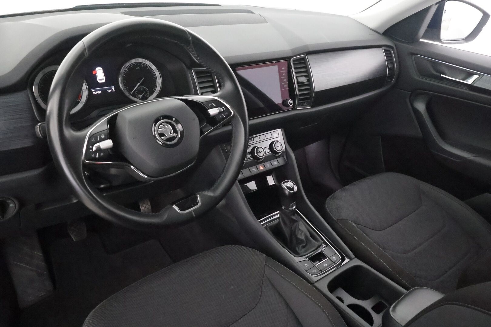 Skoda Kodiaq 2021 1,5 TSI ACT Ambition BusinessLine - | Webasto | Koukku | ACC | LED | P.tutkat | Navi | Ratinlämmitys | Keyless | 1-om Suomi-auto | Kahdet renkaat | Merkkihuollot | 