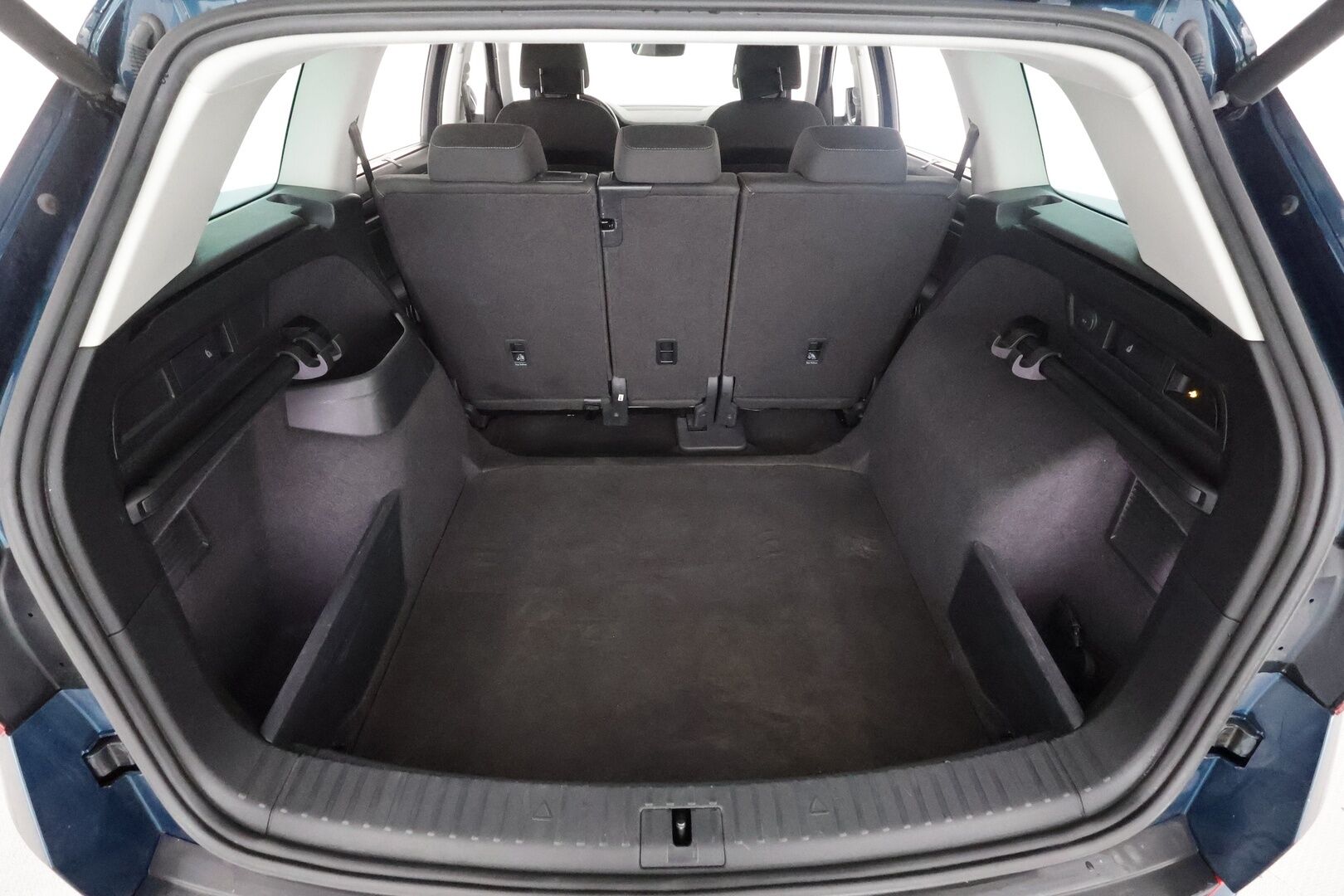 Skoda Kodiaq 2021 1,5 TSI ACT Ambition BusinessLine - | Webasto | Koukku | ACC | LED | P.tutkat | Navi | Ratinlämmitys | Keyless | 1-om Suomi-auto | Kahdet renkaat | Merkkihuollot | 