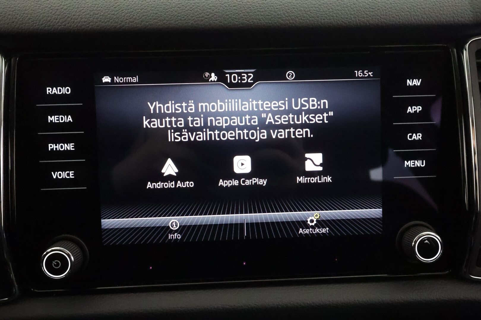 Skoda Kodiaq 2021 1,5 TSI ACT Ambition BusinessLine - | Webasto | Koukku | ACC | LED | P.tutkat | Navi | Ratinlämmitys | Keyless | 1-om Suomi-auto | Kahdet renkaat | Merkkihuollot | 