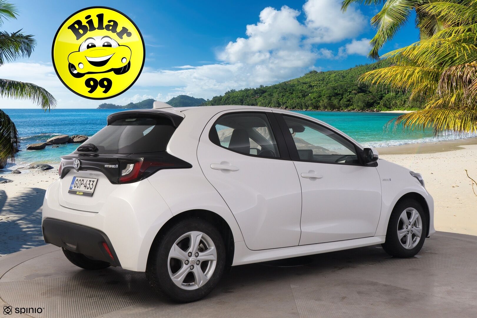 Toyota Yaris 2021 1,5 Hybrid Active * Plus paketti / ACC / Keyless Go / Navi / P. Kamera / Ratinlämmitin / Kaukovaloautomatiikka* - Helmiäisvalkoinen metalliväri / Suomi-auto / 2 Hyvät renkaat alumiiinivanteilla  / Merkkihuollettu