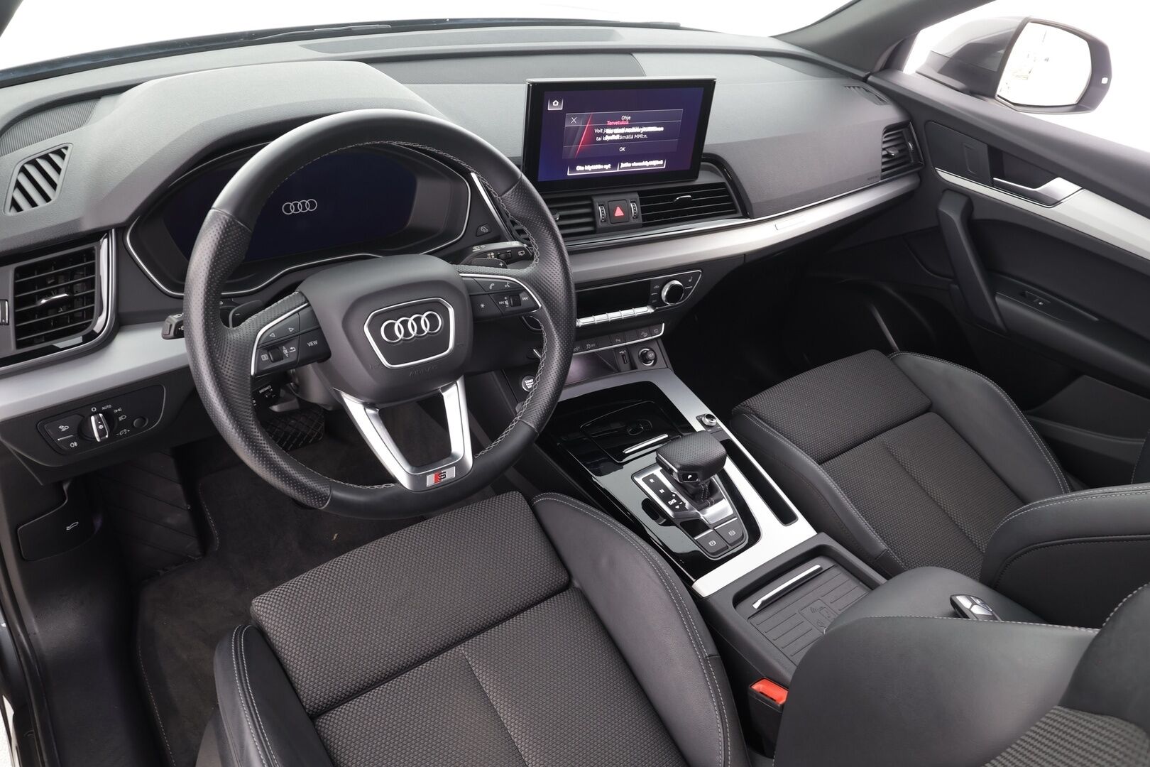 Audi Q5 2021 S line 55 TFSI e 270 kW quattro S tronic Electrified Edition - | ACC | Koukku | Ilma-alusta | Matrix-LED | P.kamera | Sporttipenkit | Keyless | Apple&Android | 1.Om Suomi-auto | Kahdet Renkaat |