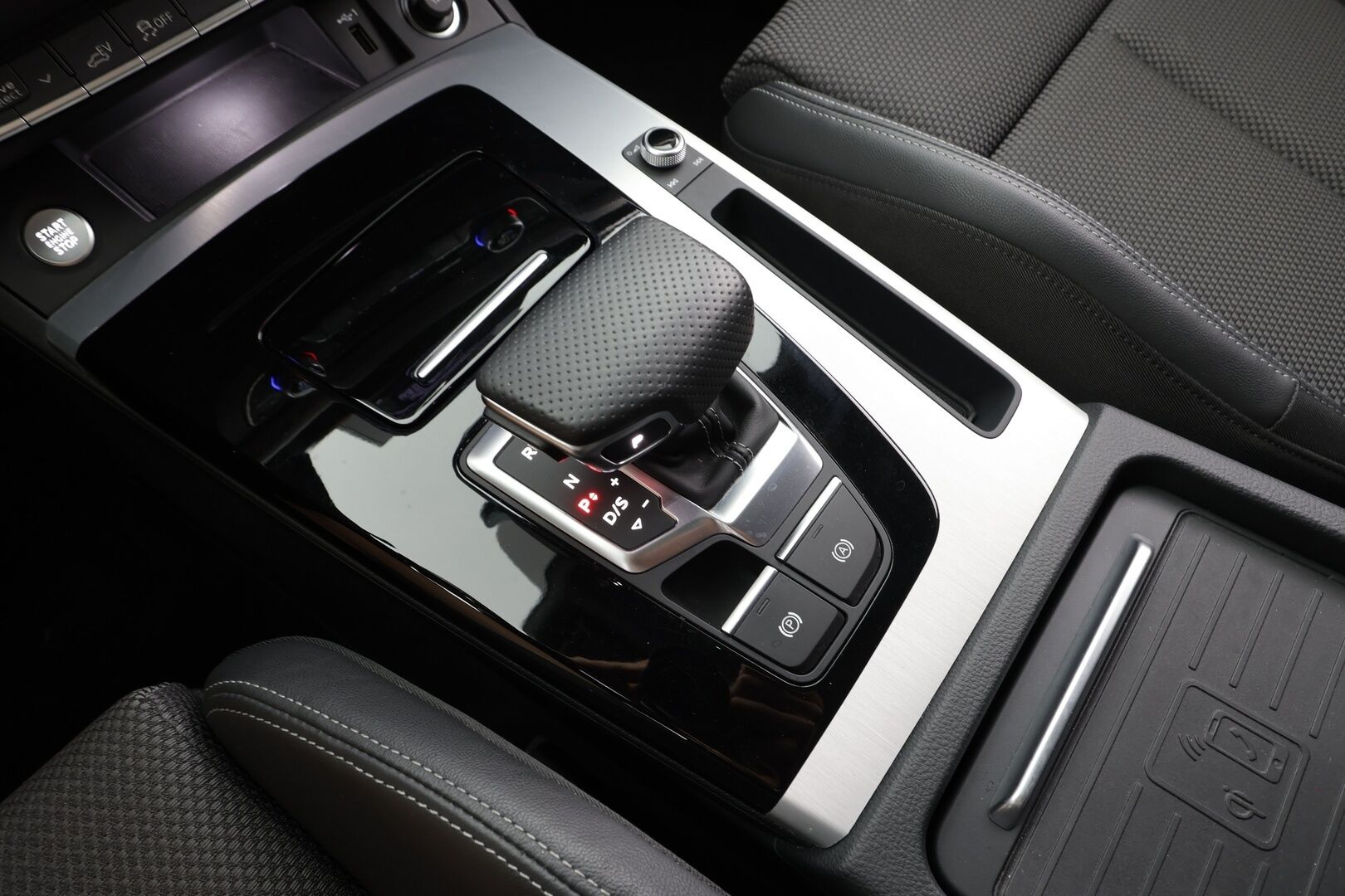 Audi Q5 2021 S line 55 TFSI e 270 kW quattro S tronic Electrified Edition - | ACC | Koukku | Ilma-alusta | Matrix-LED | P.kamera | Sporttipenkit | Keyless | Apple&Android | 1.Om Suomi-auto | Kahdet Renkaat |