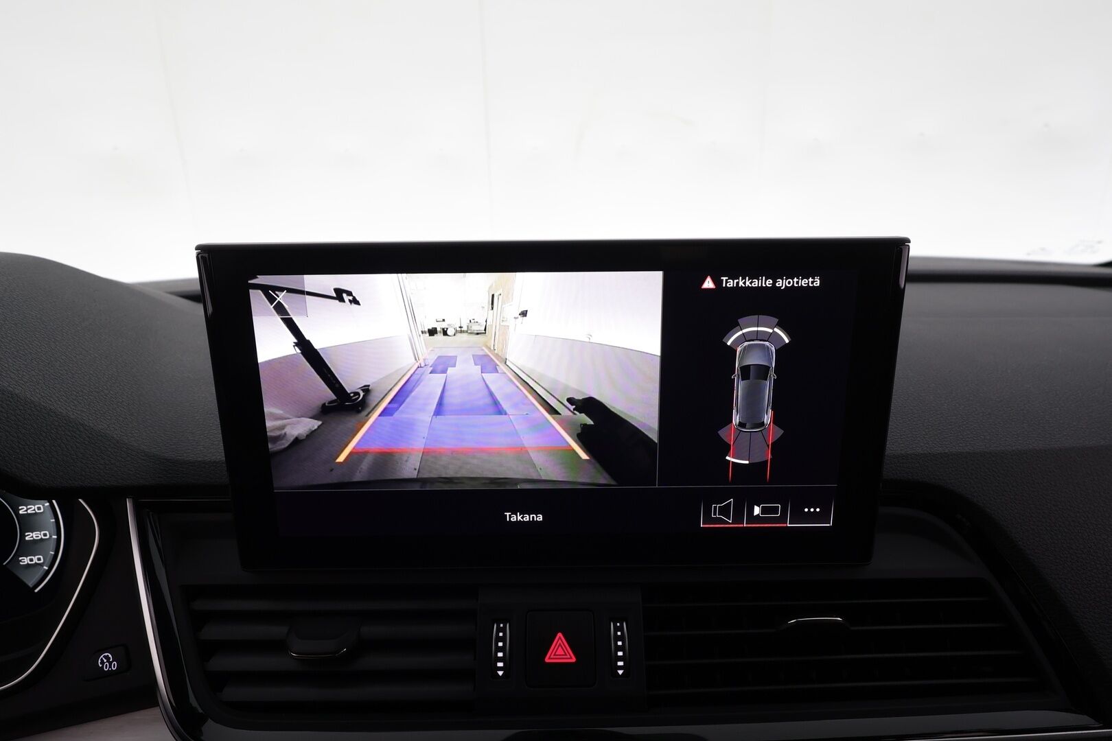 Audi Q5 2021 S line 55 TFSI e 270 kW quattro S tronic Electrified Edition - | ACC | Koukku | Ilma-alusta | Matrix-LED | P.kamera | Sporttipenkit | Keyless | Apple&Android | 1.Om Suomi-auto | Kahdet Renkaat |
