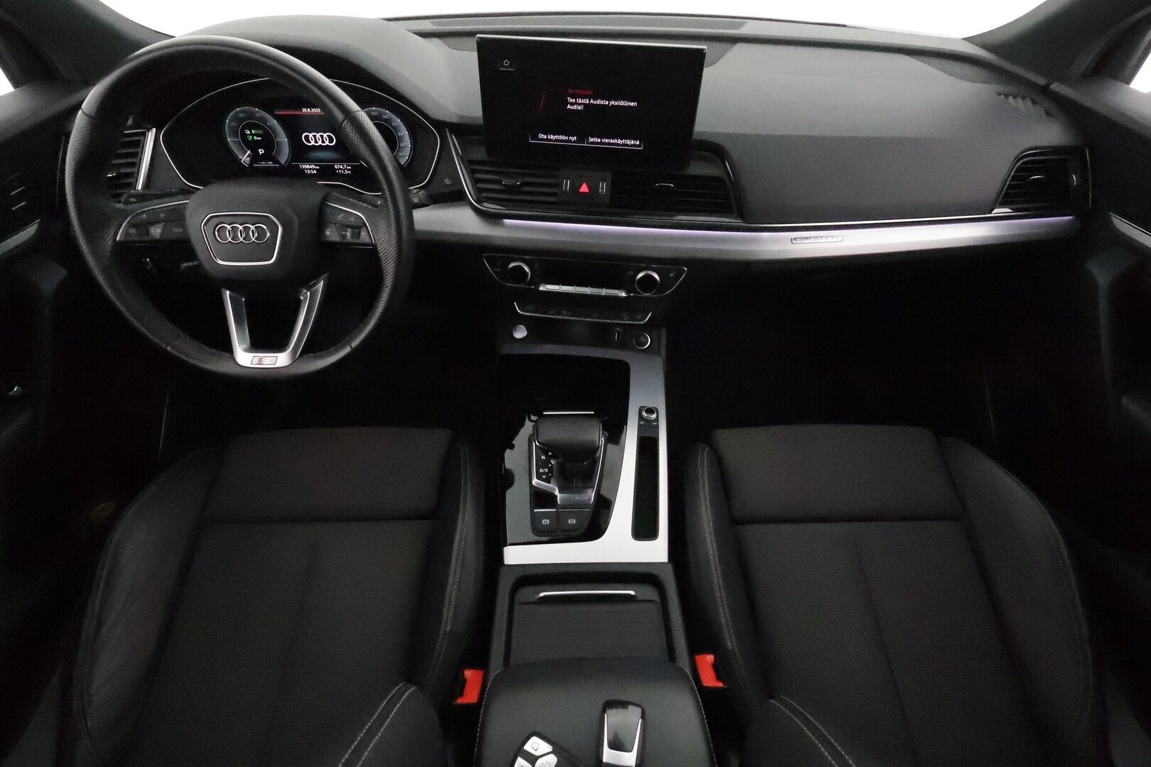 Audi Q5 2021 Sportback S line 55 TFSI e 270 kW quattro S tronic Electrified Edition **Adapt.vakkari / Matrix LED / Ilma-alusta / Koukku / Muistipenkki** - 3,99 % KORKOTARJOUS TÄHÄN AUTOON 31.8. ASTI! - 1.Om Suomi-auto / Merkkihuollettu / Kahdet renkaat aluvanteilla / Puolinahat / Sähköpenkit / Sporttipenkit / Digimittaristo / KeylessGo