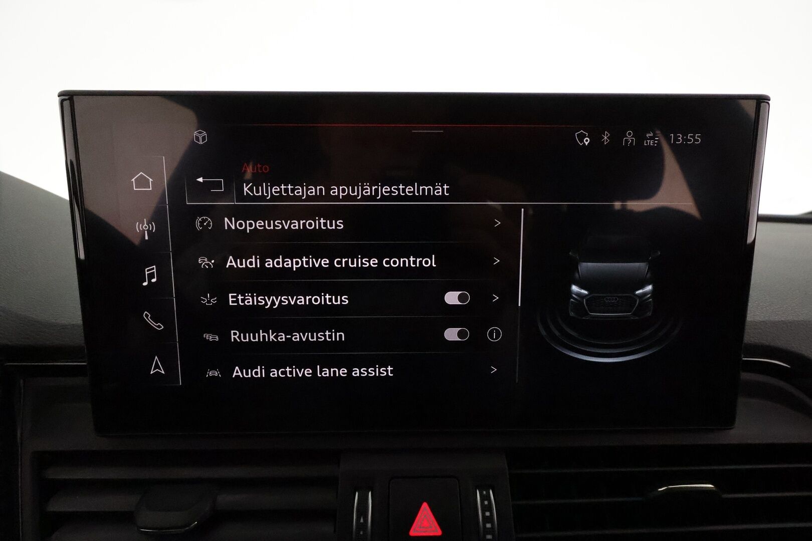 Audi Q5 2021 Sportback S line 55 TFSI e 270 kW quattro S tronic Electrified Edition **Adapt.vakkari / Matrix LED / Ilma-alusta / Koukku / Muistipenkki** - 3,99 % KORKOTARJOUS TÄHÄN AUTOON 31.8. ASTI! - 1.Om Suomi-auto / Merkkihuollettu / Kahdet renkaat aluvanteilla / Puolinahat / Sähköpenkit / Sporttipenkit / Digimittaristo / KeylessGo