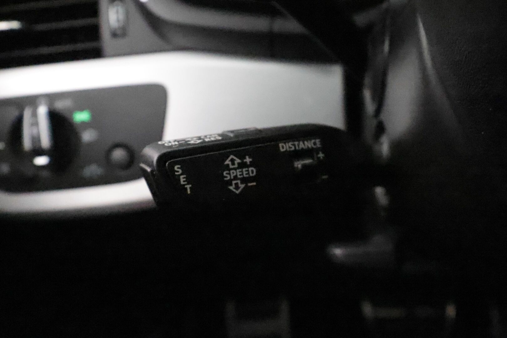 Audi A4 2021 Avant Business S line 40 TFSI MHEV quattro ** Webasto / Bang & Olufsen / Adapt.Vakkari /  P.kamera / Black Optic ** - Talvivarusteet / Suomi-auto / Digimittaristo / Vetokoukku / Matrix Led /