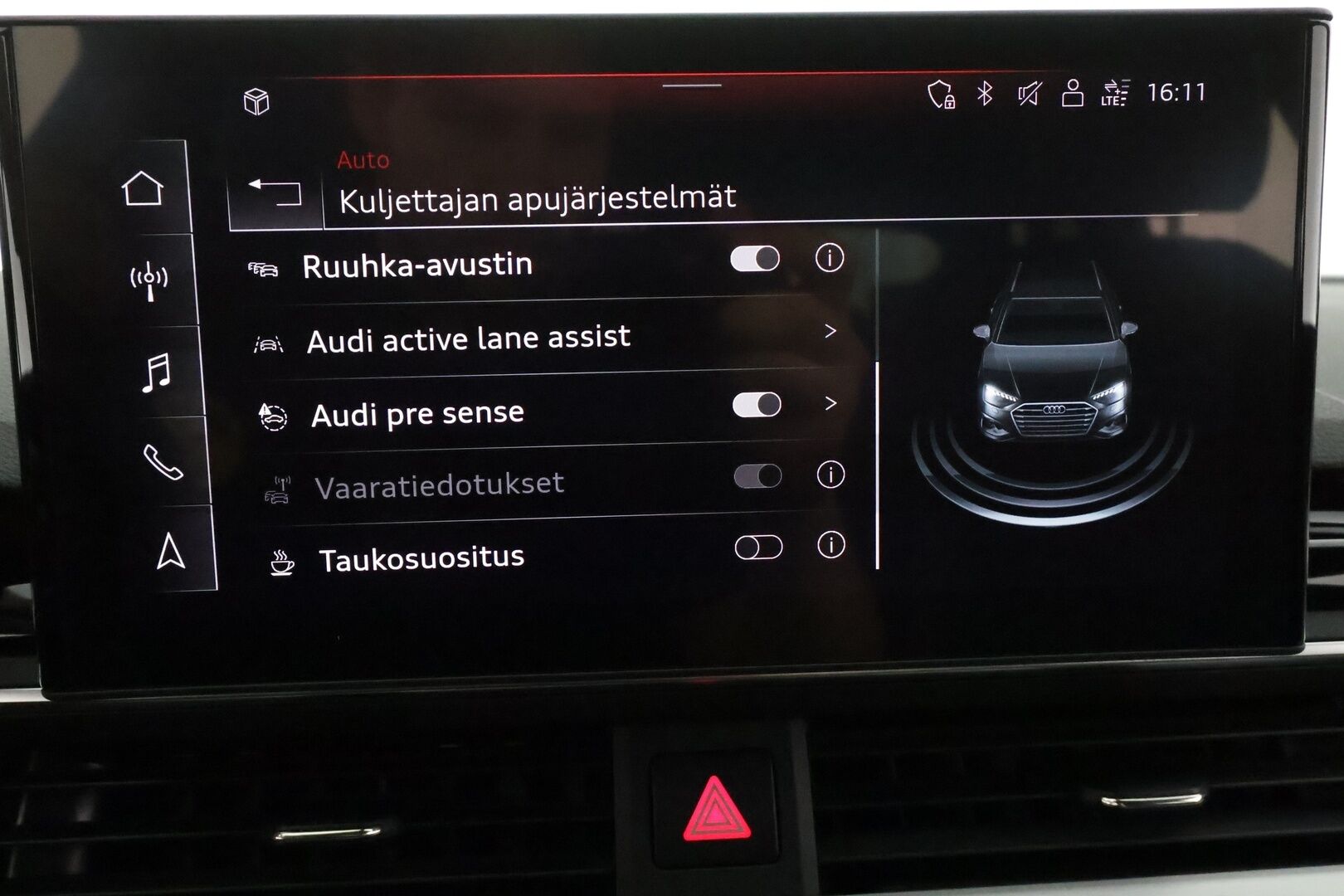 Audi A4 2021 Avant Business S line 40 TFSI MHEV quattro ** Webasto / Koukku / Adapt.Vakkari / Matrix-LED / P.kamera / Sportpenkit ** - 3,99 % KORKOTARJOUS TÄHÄN AUTOON - Suomi-auto / Kahdet Renkaat