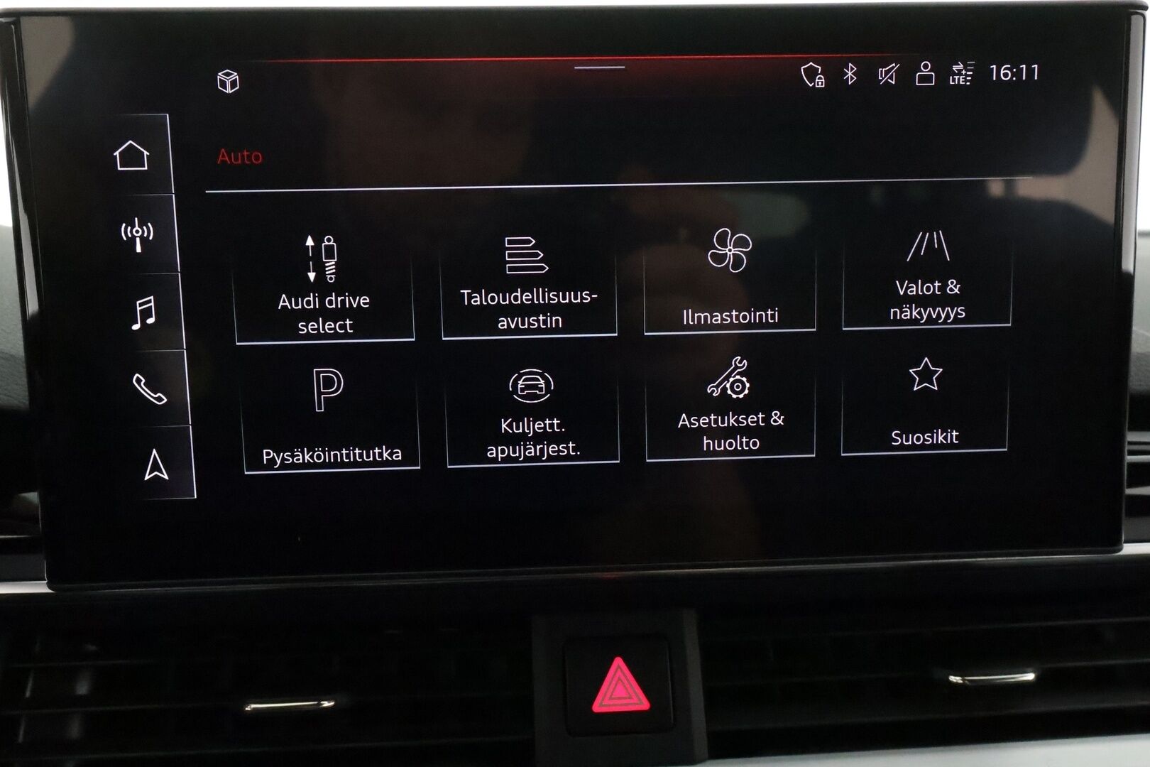 Audi A4 2021 Avant Business S line 40 TFSI MHEV quattro ** Webasto / Koukku / Adapt.Vakkari / Matrix-LED / P.kamera / Sportpenkit ** - 3,99 % KORKOTARJOUS TÄHÄN AUTOON - Suomi-auto / Kahdet Renkaat
