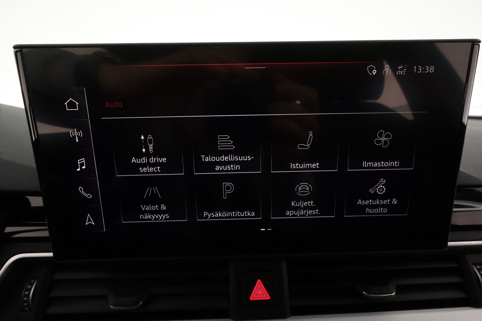 Audi A4 2021 Avant Business S line 40 TFSI 150 kW MHEV quattro S tronic / Adapt.vakkari / B&O / Webasto / Koukku / P.kamera / TULOSSA // - 3,99 % KORKOTARJOUS TÄHÄN AUTOON - 