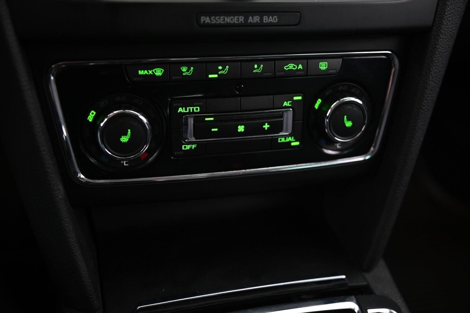 Skoda Superb 2012 Combi 2,0 TDI 140 Comfort Business DSG Autom.