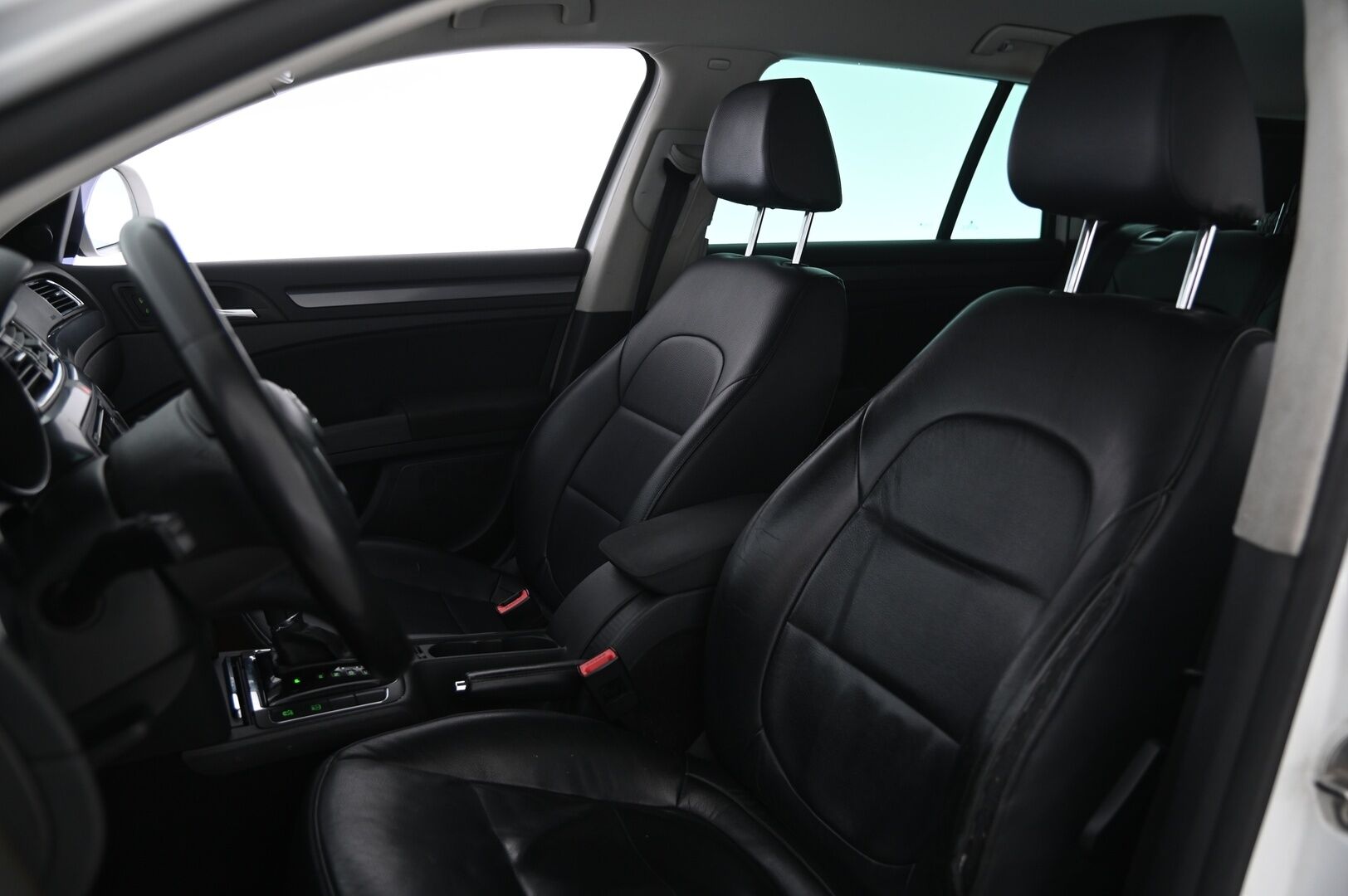 Skoda Superb 2012 Combi 2,0 TDI 140 Comfort Business DSG Autom.