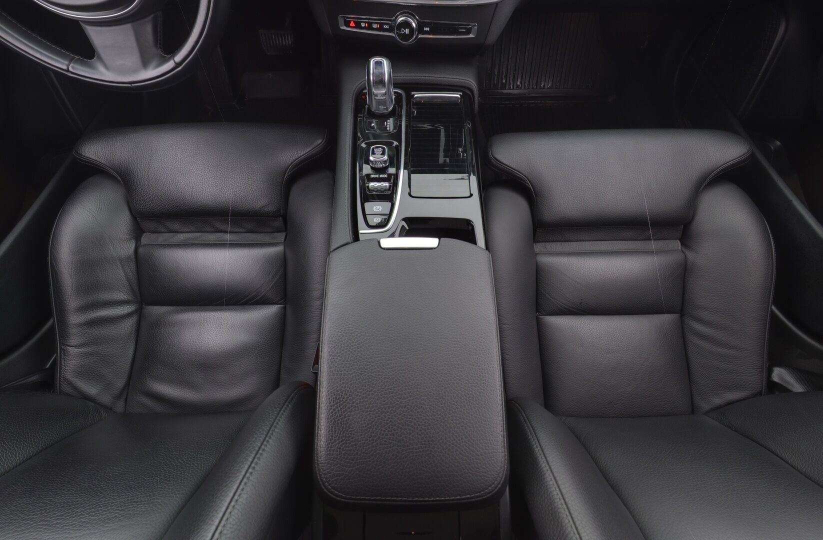 Volvo V90 2019 T8 AWD Inscription aut. - / HUD ! / Webasto ! / ACC ! / BLIS ! / P.Kamera ! / Muistipenkit !  / Koukku ! / Merkkihuollettu ! /