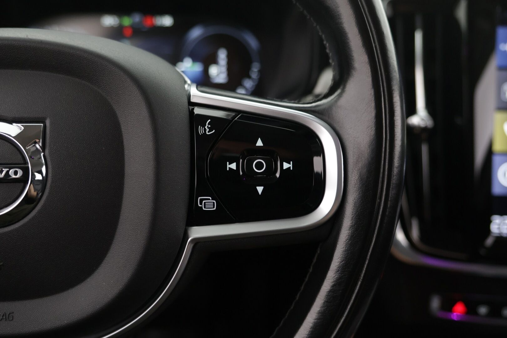 Volvo V90 2019 T8 AWD Inscription aut. - / HUD ! / Webasto ! / ACC ! / BLIS ! / P.Kamera ! / Muistipenkit !  / Koukku ! / Merkkihuollettu ! /