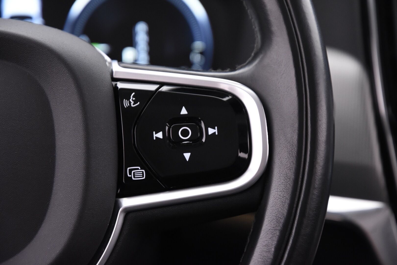 Volvo V90 2019 T8 AWD Inscription aut. - / HUD ! / Webasto ! / ACC ! / BLIS ! / P.Kamera ! / Muistipenkit !  / Koukku ! / Merkkihuollettu ! /