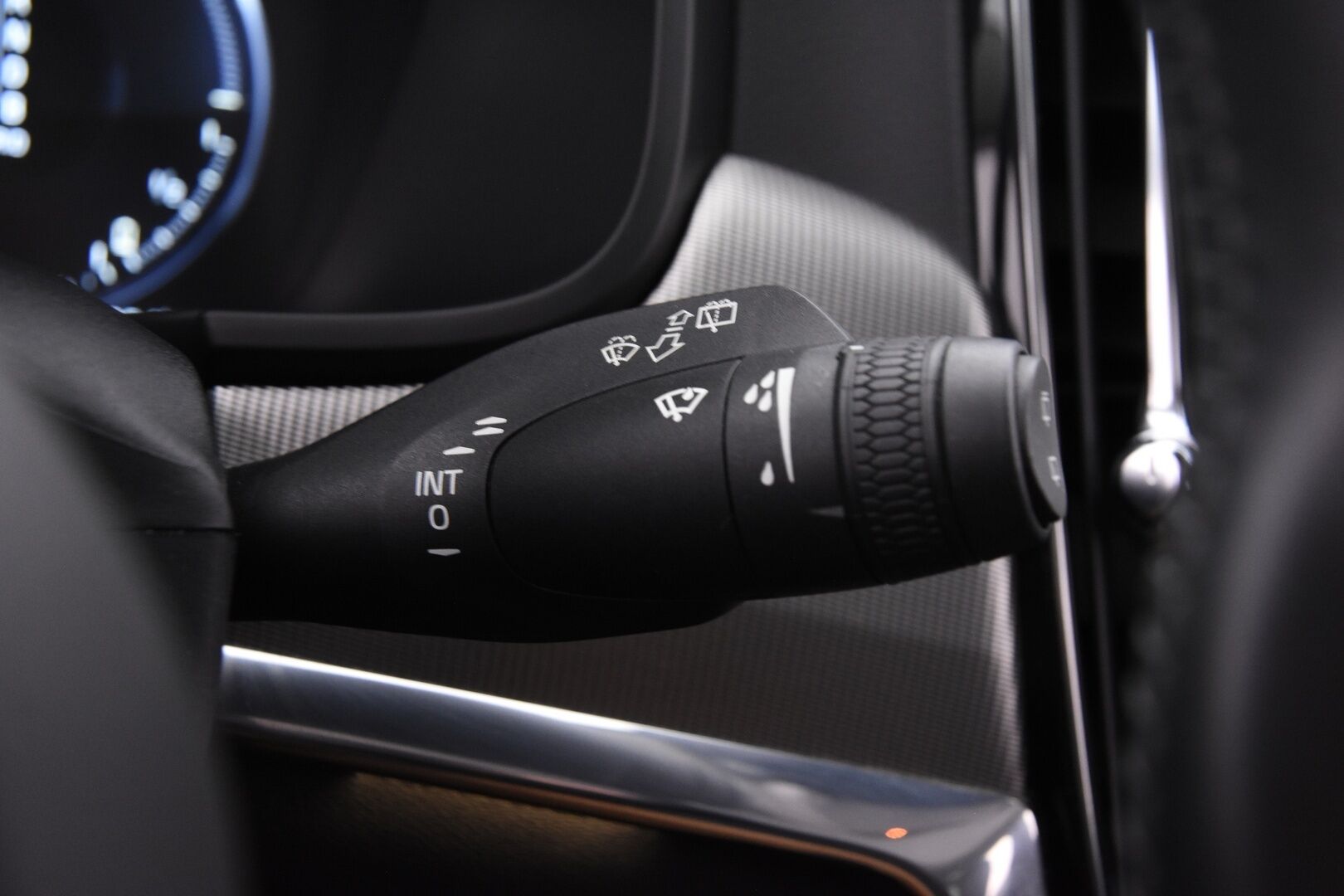 Volvo V90 2019 T8 AWD Inscription aut. - / HUD ! / Webasto ! / ACC ! / BLIS ! / P.Kamera ! / Muistipenkit !  / Koukku ! / Merkkihuollettu ! /