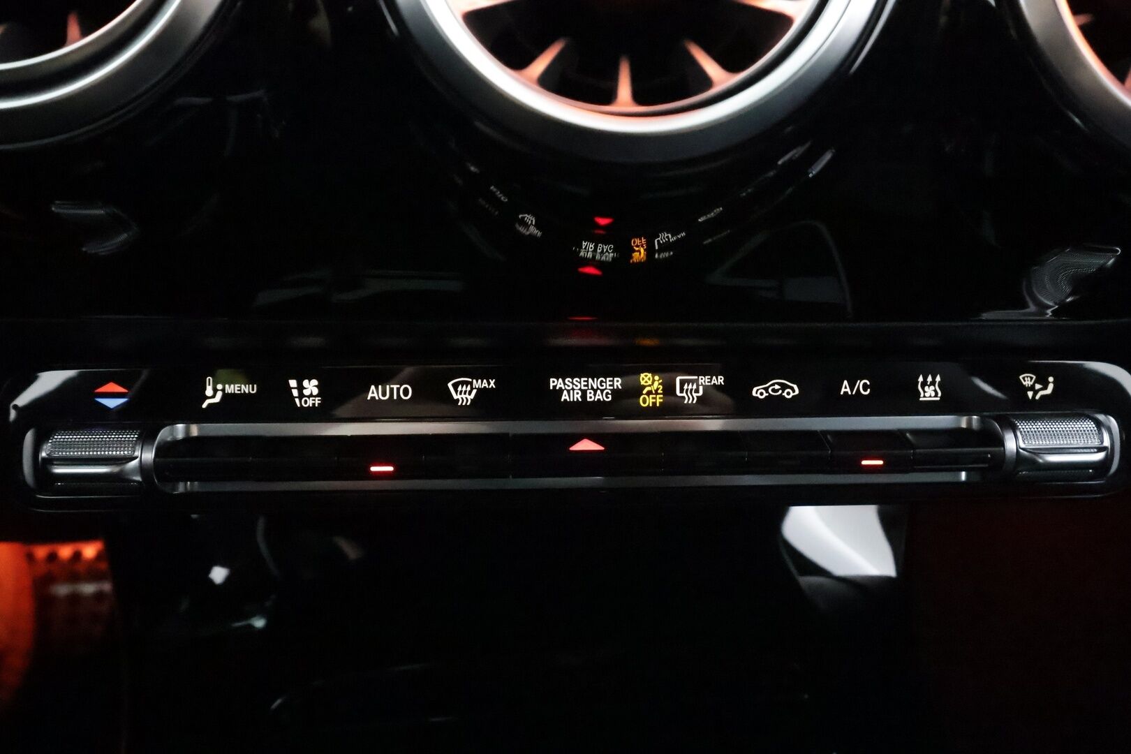 Mercedes-Benz CLA 2021 250 e A Business AMG EQ Power * P.kamera / Widescreen / Sporttipenkit / IHC / Kaistavahti / Navi / BLIS * - Akku kuntotarkastettu SoH 94,6% - HULLUT AVAJAISHULINAT KORKOTARJOUS 3,29 %