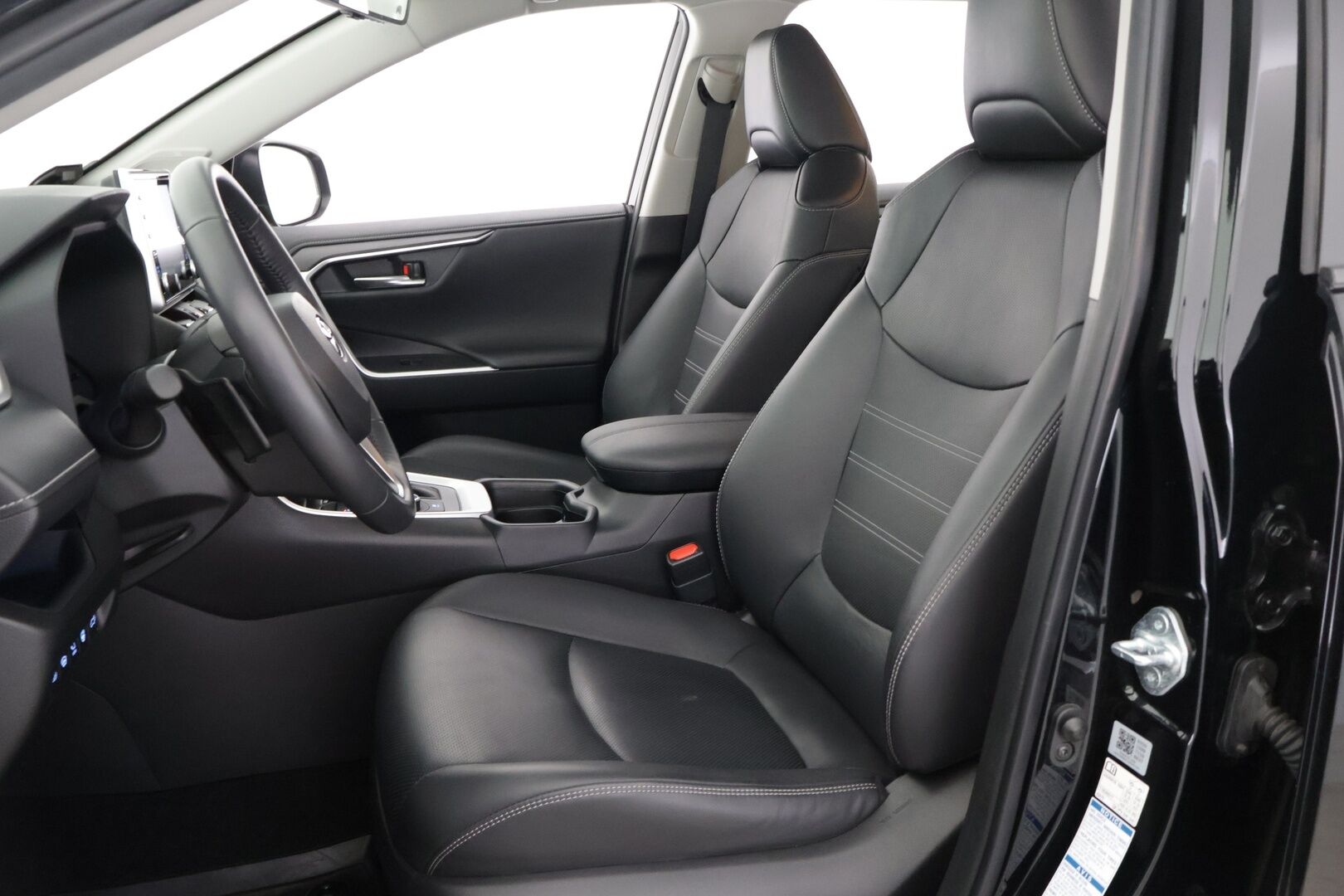 Toyota RAV4 2021 2,5 Hybrid AWD-i Premium - 3,99 % KORKOTARJOUS TÄHÄN AUTOON - * Suomi-auto / WEBASTO / 360°/ JBL / LED / Carplay / ACC / Navi / Digi taustapeili *