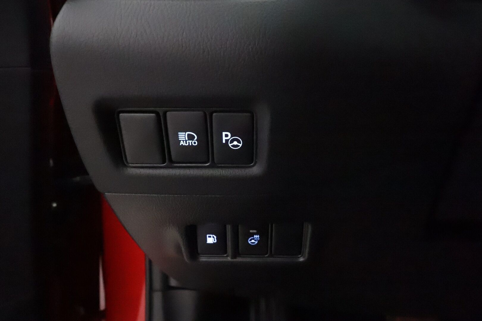 Toyota C-HR 2021 2,0 Hybrid GR Sport - 1Om Suomiauto / JBL / Adapt.Vakkari / Vetokoukku / Peruutuskamera / Adapt.LED / Nahka-Alcantara / Ratinlämmitys / Supervarusteet!