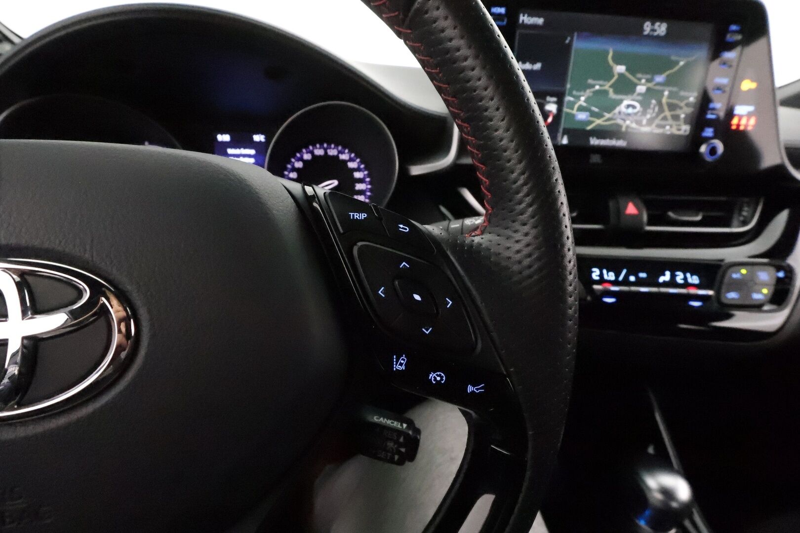 Toyota C-HR 2021 2,0 Hybrid GR Sport - 1Om Suomiauto / JBL / Adapt.Vakkari / Vetokoukku / Peruutuskamera / Adapt.LED / Nahka-Alcantara / Ratinlämmitys / Supervarusteet!