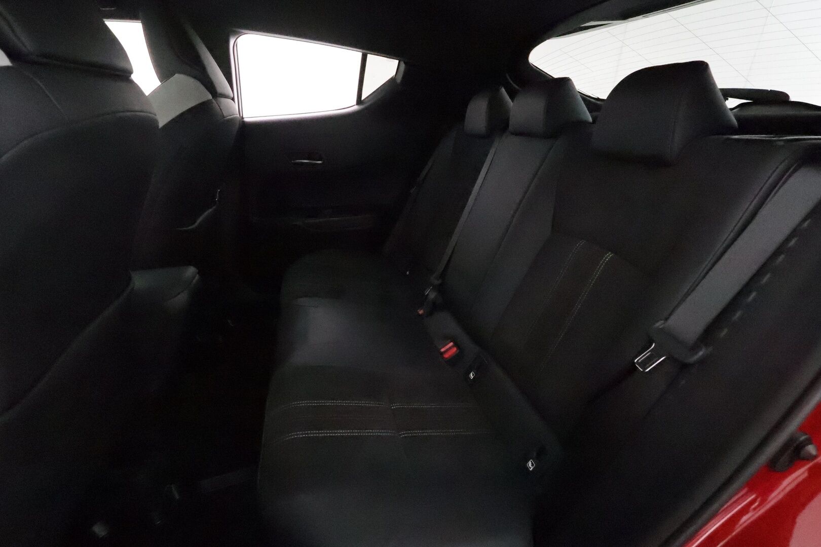 Toyota C-HR 2021 2,0 Hybrid GR Sport - 1Om Suomiauto / JBL / Adapt.Vakkari / Vetokoukku / Peruutuskamera / Adapt.LED / Nahka-Alcantara / Ratinlämmitys / Supervarusteet!