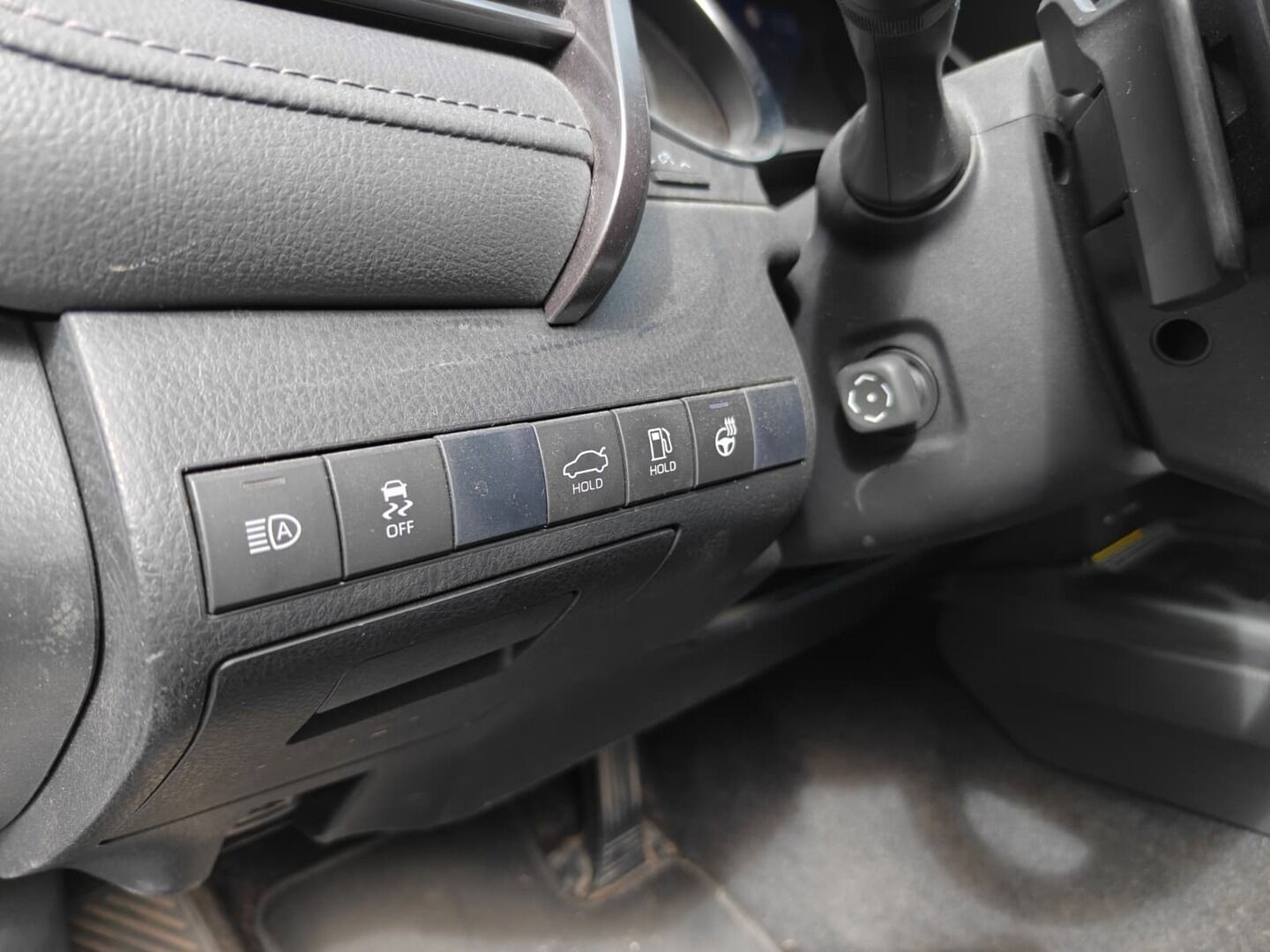 Toyota Camry 2021 2,5 Hybrid Style - | ACC | Nahkaverhoilu | Sähköpenkit | Navi | P.kamera | BSM | Keyless | Lämm. ratti | LED | Apple & Android | 1-om suomiauto | 2x renkaat aluin | 