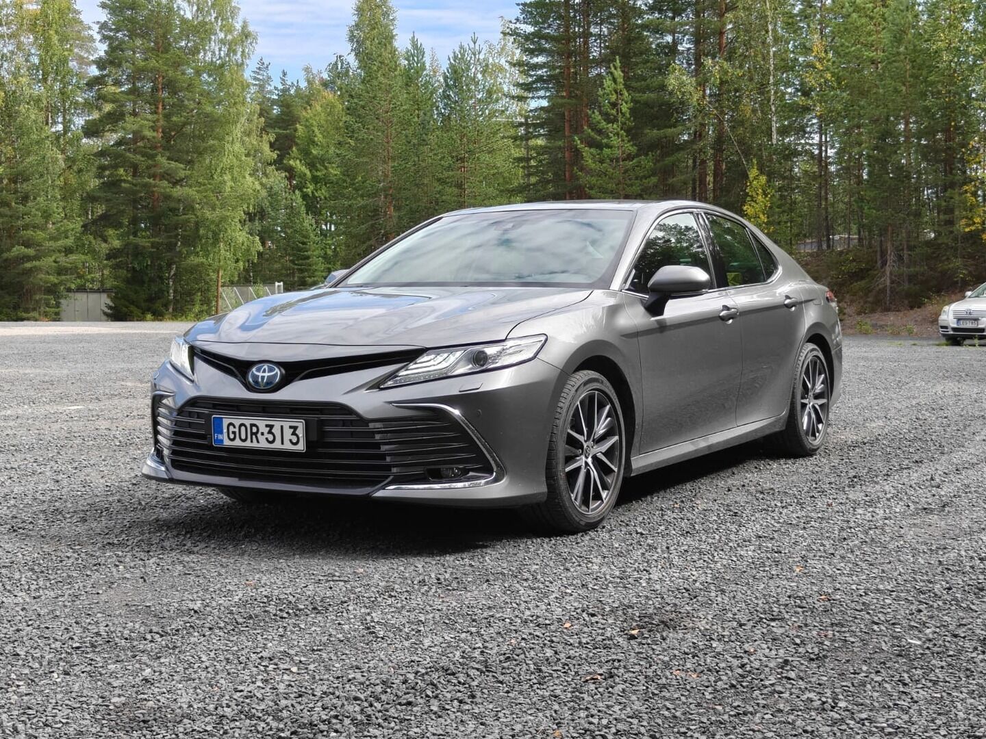 Toyota Camry 2021 2,5 Hybrid Style - | ACC | Nahkaverhoilu | Sähköpenkit | Navi | P.kamera | BSM | Keyless | Lämm. ratti | LED | Apple & Android | 1-om suomiauto | 2x renkaat aluin | 