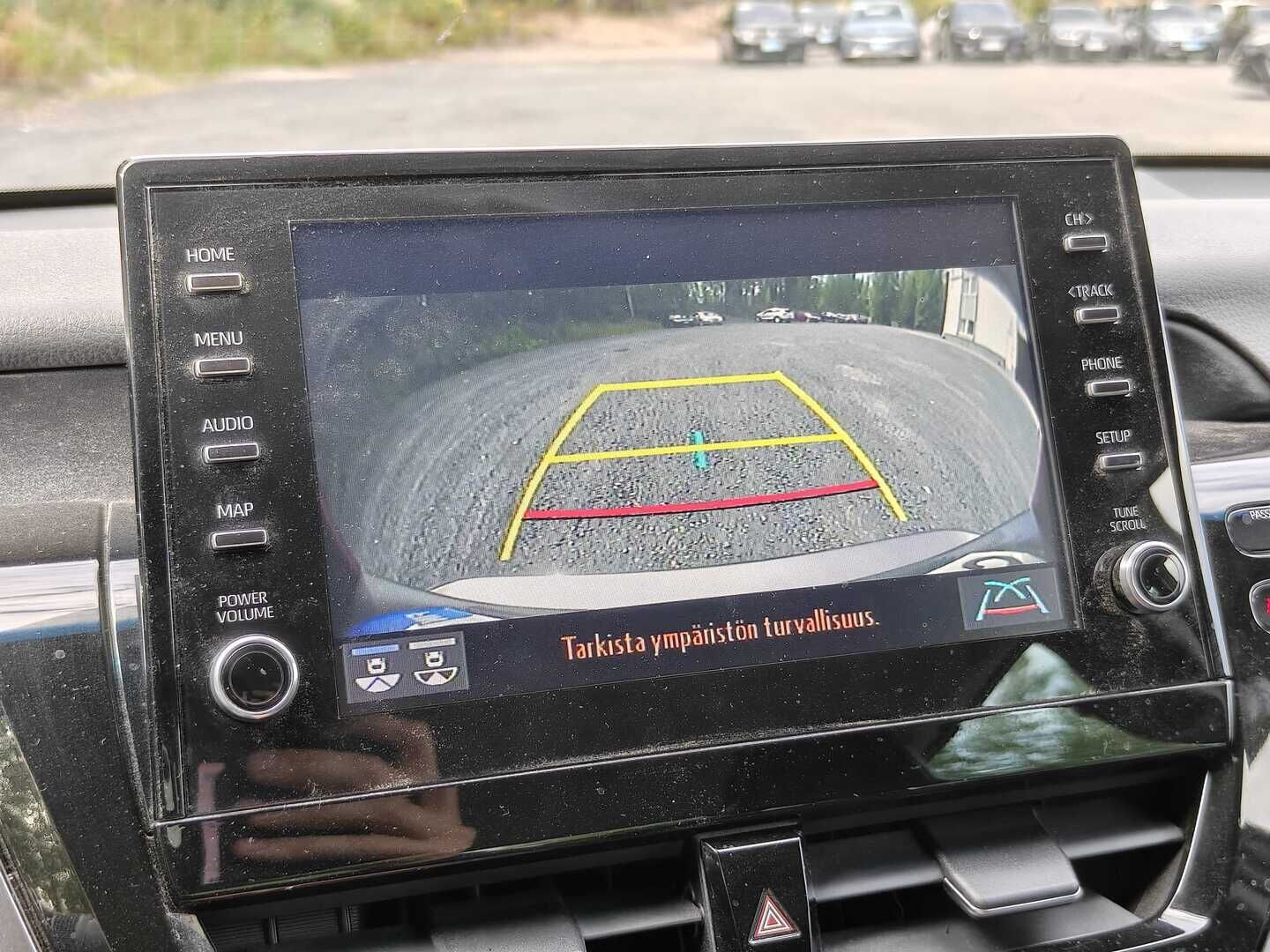 Toyota Camry 2021 2,5 Hybrid Style - | ACC | Nahkaverhoilu | Sähköpenkit | Navi | P.kamera | BSM | Keyless | Lämm. ratti | LED | Apple & Android | 1-om suomiauto | 2x renkaat aluin | 