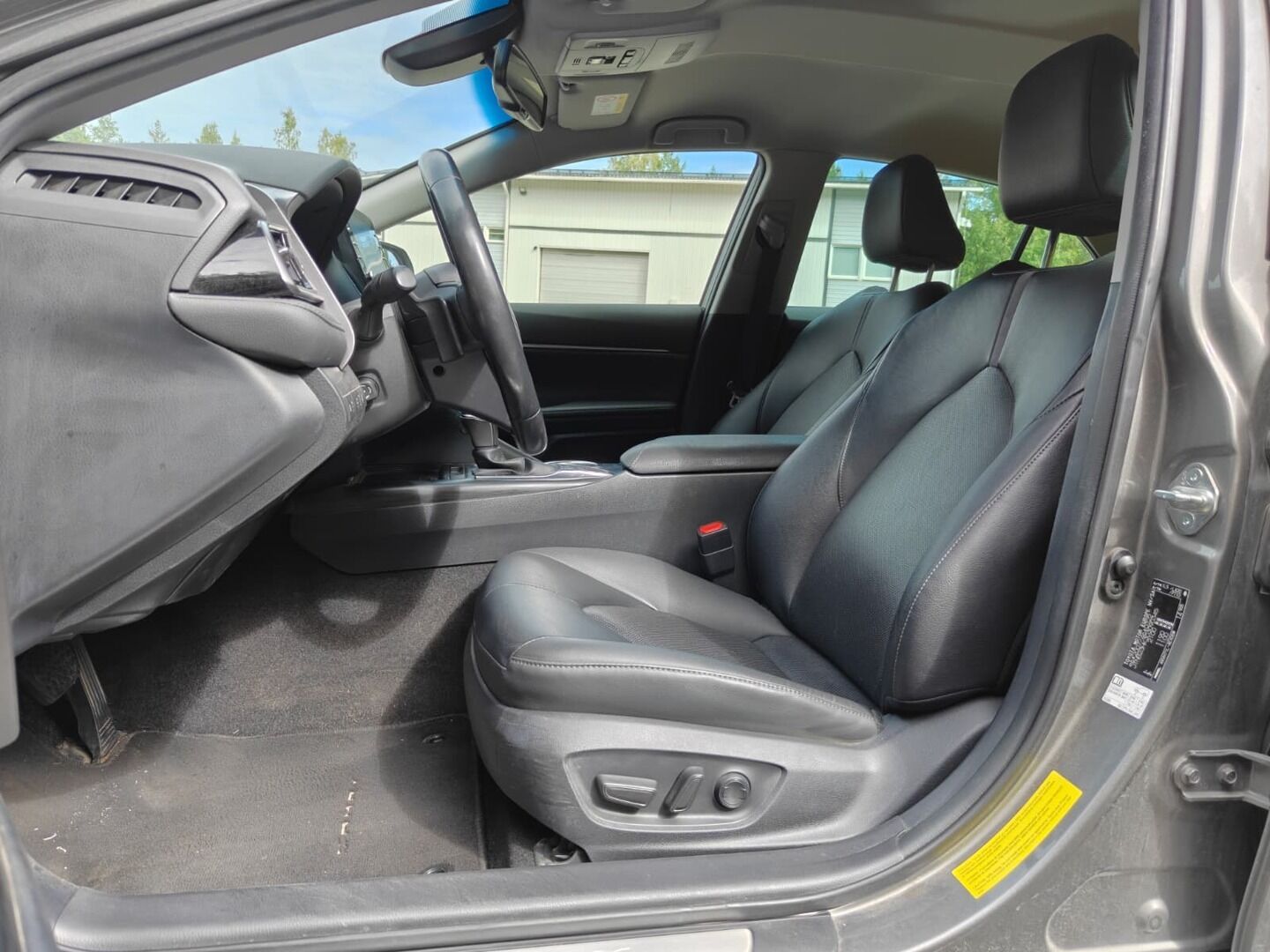 Toyota Camry 2021 2,5 Hybrid Style - | ACC | Nahkaverhoilu | Sähköpenkit | Navi | P.kamera | BSM | Keyless | Lämm. ratti | LED | Apple & Android | 1-om suomiauto | 2x renkaat aluin | 