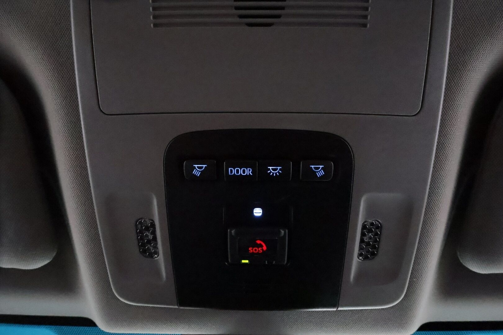 Toyota Camry 2021 2,5 Hybrid Style *ACC / P.kamera / Bi-LED / Lohkolämmitin / Sähköpenkit / Navi / Apple&Android* - Suomi-auto / Kahdet renkaat aluvanteilla / Merkkihuollettu