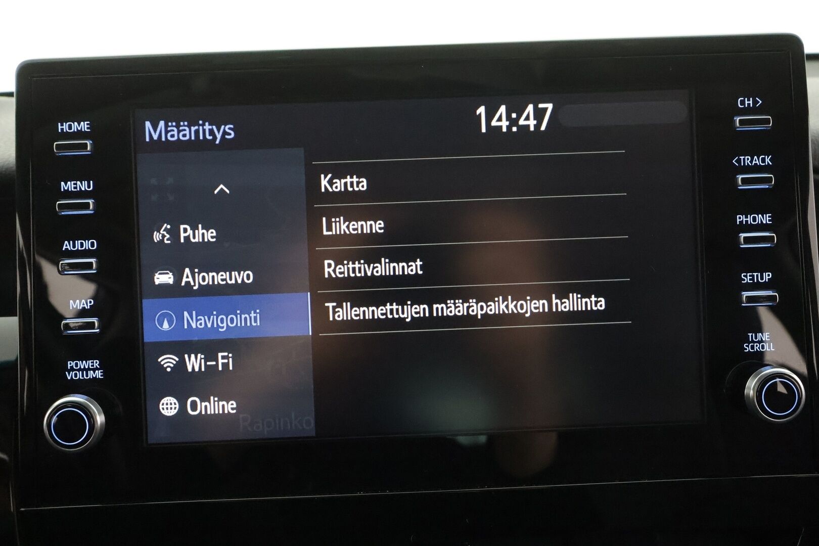 Toyota Camry 2021 2,5 Hybrid Style * ACC / Lohko+SIsä / Sähköpenkit / LED / Navi / P.kamera / Nahat / Keyless / Facelift / Ratinlämmitin * - Suomi-auto / Kahdet renkaat aluvanteilla / Merkkihuollettu - HULLUT AVAJAISHULINAT KORKOTARJOUS 3,29 %