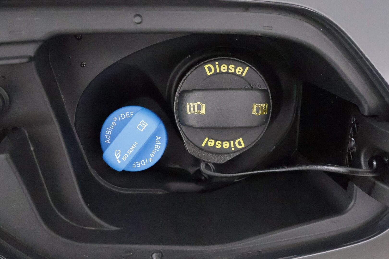 Volkswagen Golf 2021 Variant Style 2,0 TDI DSG **Adapt.vakkari / Muistipenkki / HUD / Webasto / Koukku / LED / Navi** - 1.Om Suomi-auto / Kahdet renkaat aluvanteilla / P.kamera / Hierova kuljettajan istuin