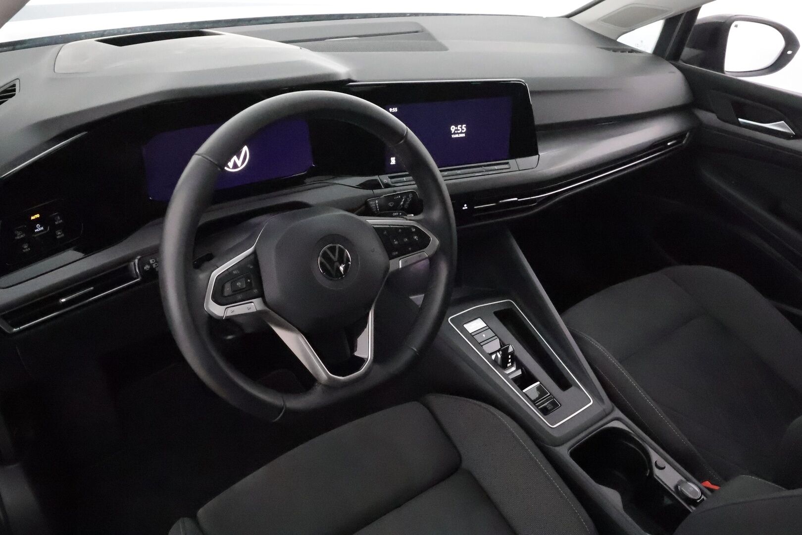Volkswagen Golf 2021 Variant Style 2,0 TDI DSG **Adapt.vakkari / Muistipenkki / HUD / Webasto / Koukku / LED / Navi** - 1.Om Suomi-auto / Kahdet renkaat aluvanteilla / P.kamera / Hierova kuljettajan istuin