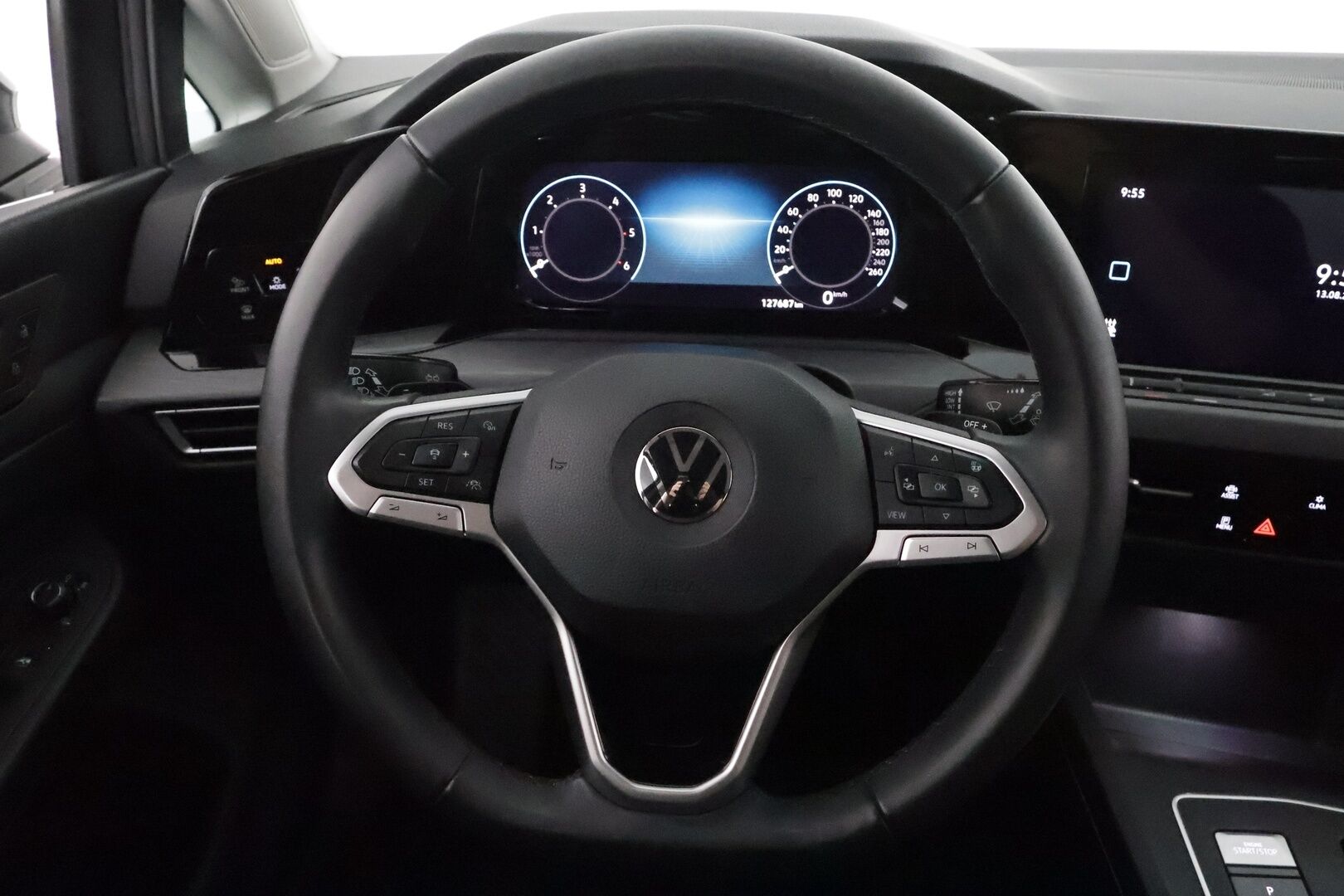 Volkswagen Golf 2021 Variant Style 2,0 TDI DSG **Adapt.vakkari / Muistipenkki / HUD / Webasto / Koukku / LED / Navi** - 1.Om Suomi-auto / Kahdet renkaat aluvanteilla / P.kamera / Hierova kuljettajan istuin