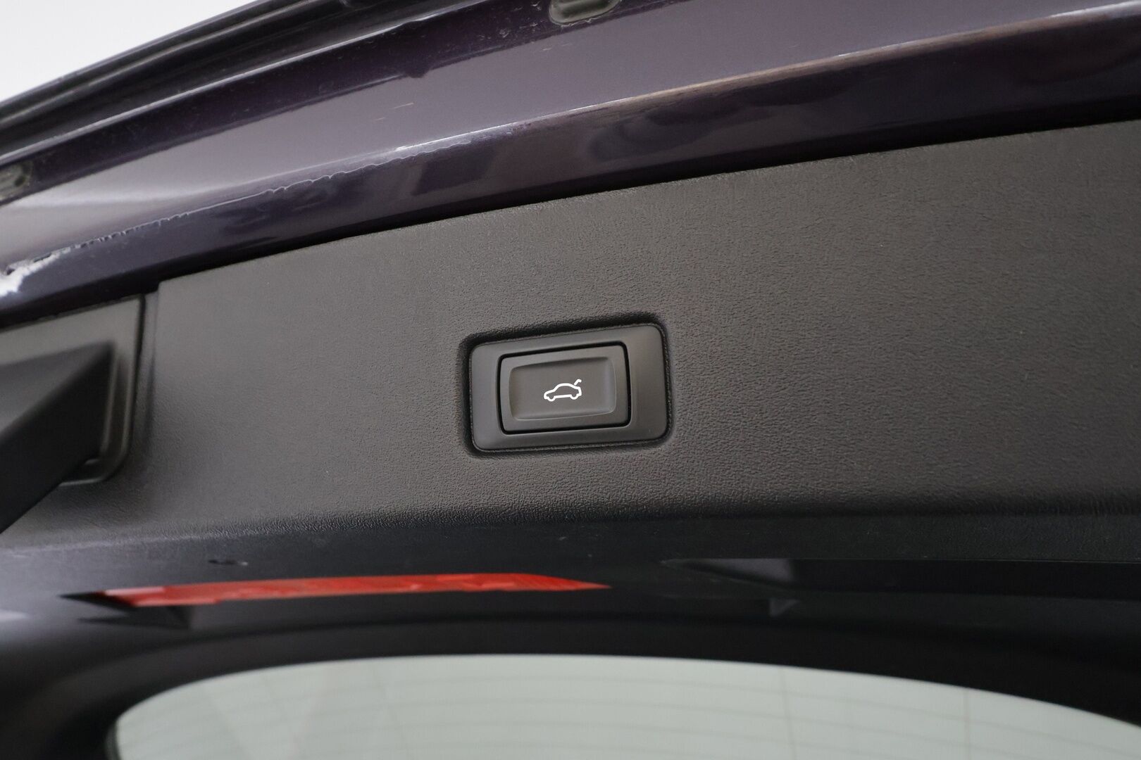 Audi Q4 e-tron 2021 40 e-tron * ACC / HUD / ILP / P.kamera / Matrix LED / Koukku / Sporttipenkit / Navi / Digimittaristo / Sähköluukku * - 1.Om Suomi-auto / Kahdet renkaat aluvanteilla / Merkkihuollettu