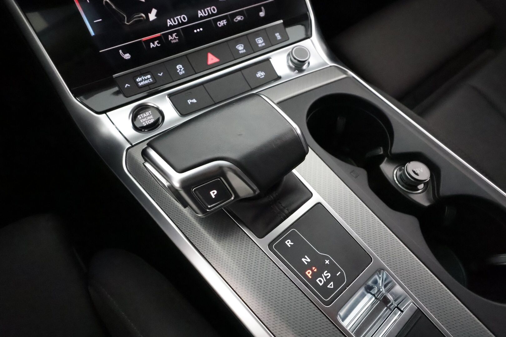 Audi A6 2021 Avant Business Sport 40 TDI MHEV quattro - 3,99 % KORKOTARJOUS TÄHÄN AUTOON - * 1.Om Suomi-auto / Webasto / Koukku / Matrix-LED / P. Kamera / Sporttipenkit**