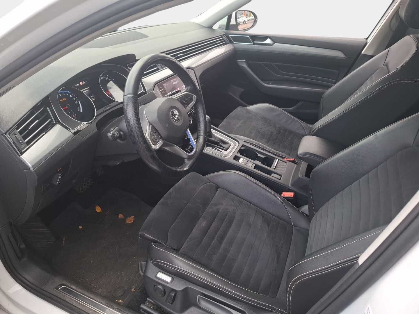 Volkswagen Passat 2020 Variant GTE Plug-In Hybrid 160 kW DSG-automaatti * Webasto / Adapt.Vakkari / Vetokoukku / Facelift / Nahka-Alcantara - Peruutuskamera / 2x Renkaat aluvantein / Juuri tullut Tampereelle!