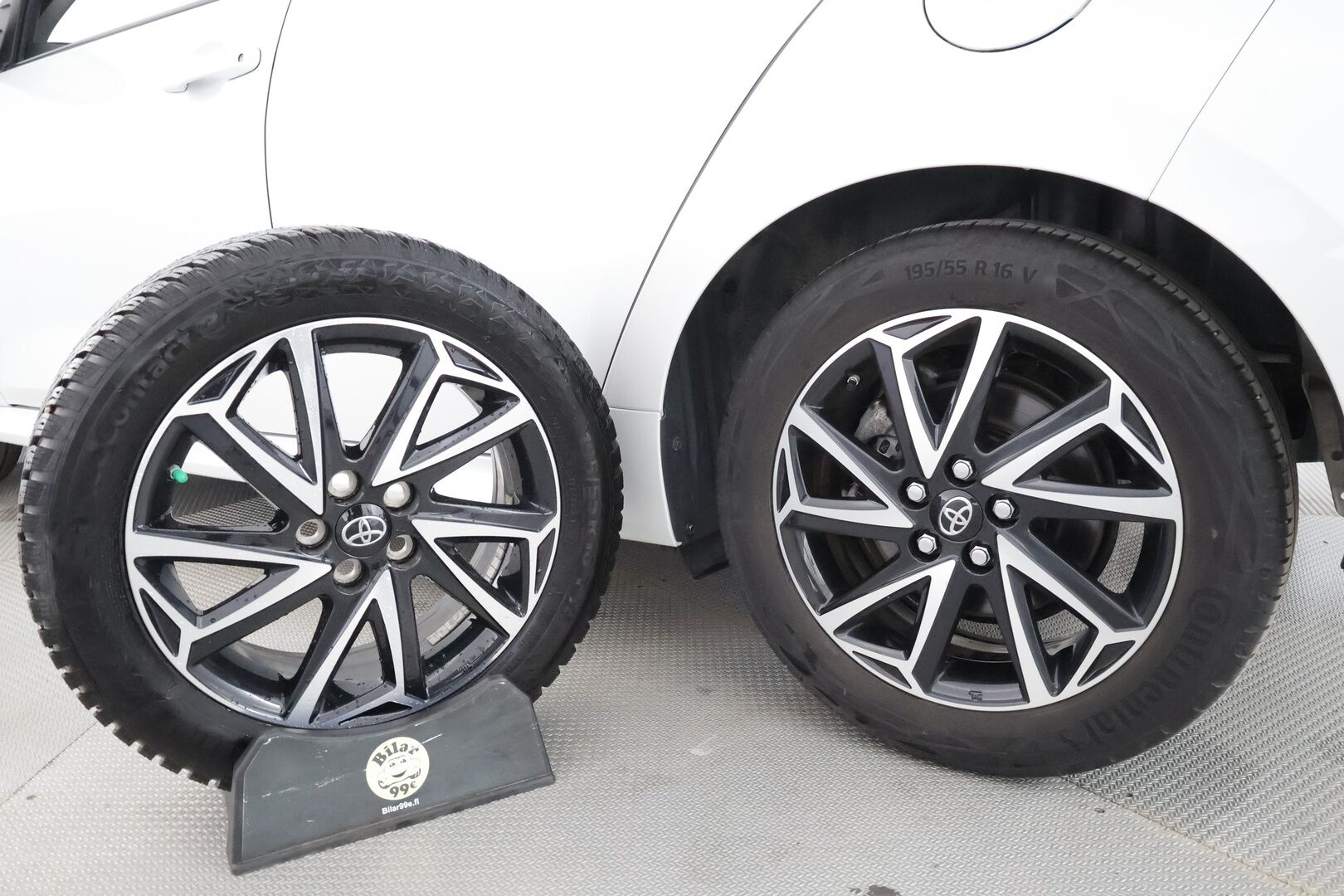 Toyota Yaris 2021 1,5 Hybrid Style - | ACC | LED | P.Kamera | Sisätilanlämmitin | Navi | Katveavustin | Kaistavahti | Keyless | Kahdet renkaat | Merkkihuollot | Suomi-auto |