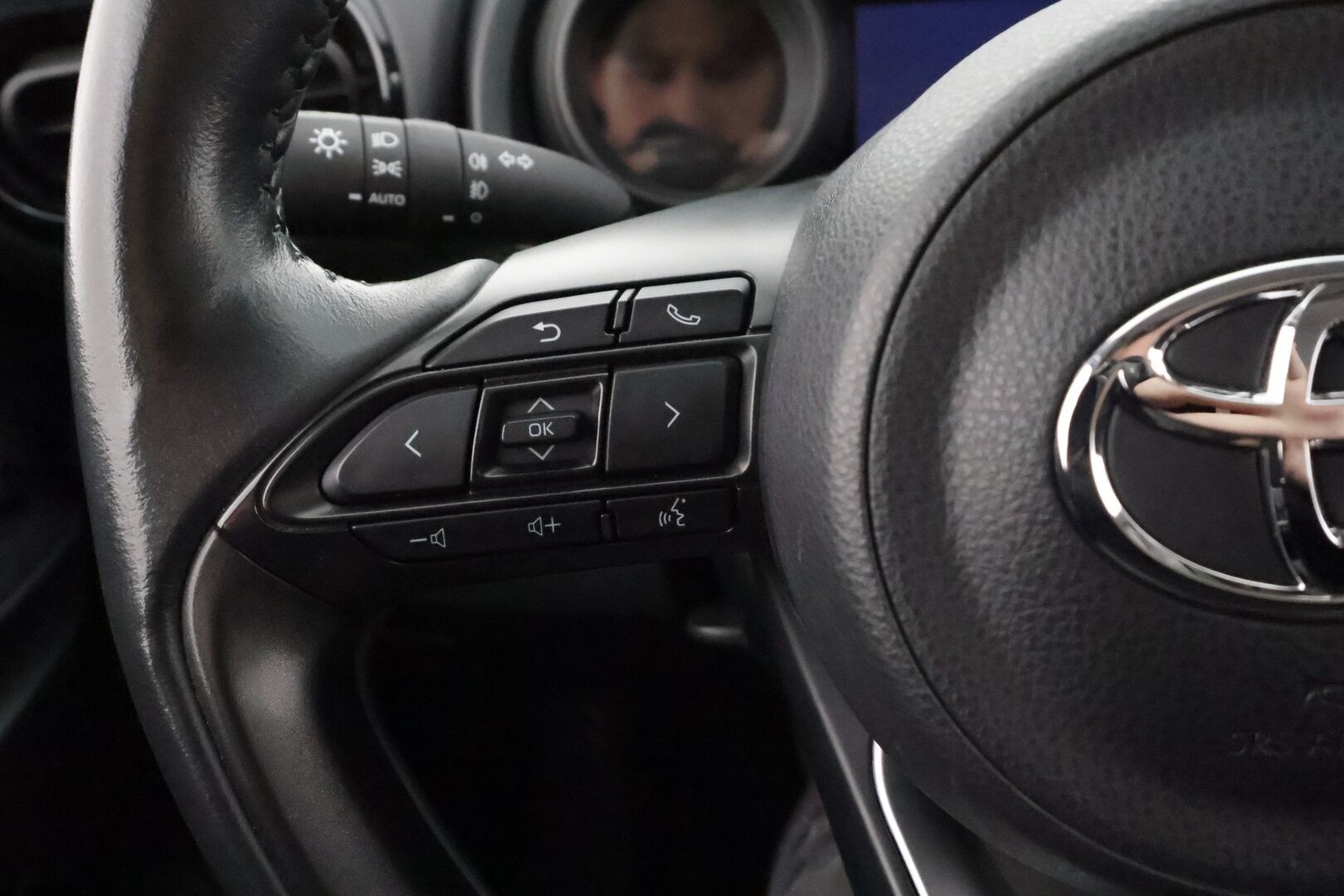 Toyota Yaris 2021 1,5 Hybrid Style - | ACC | LED | P.Kamera | Sisätilanlämmitin | Navi | Katveavustin | Kaistavahti | Keyless | Kahdet renkaat | Merkkihuollot | Suomi-auto |