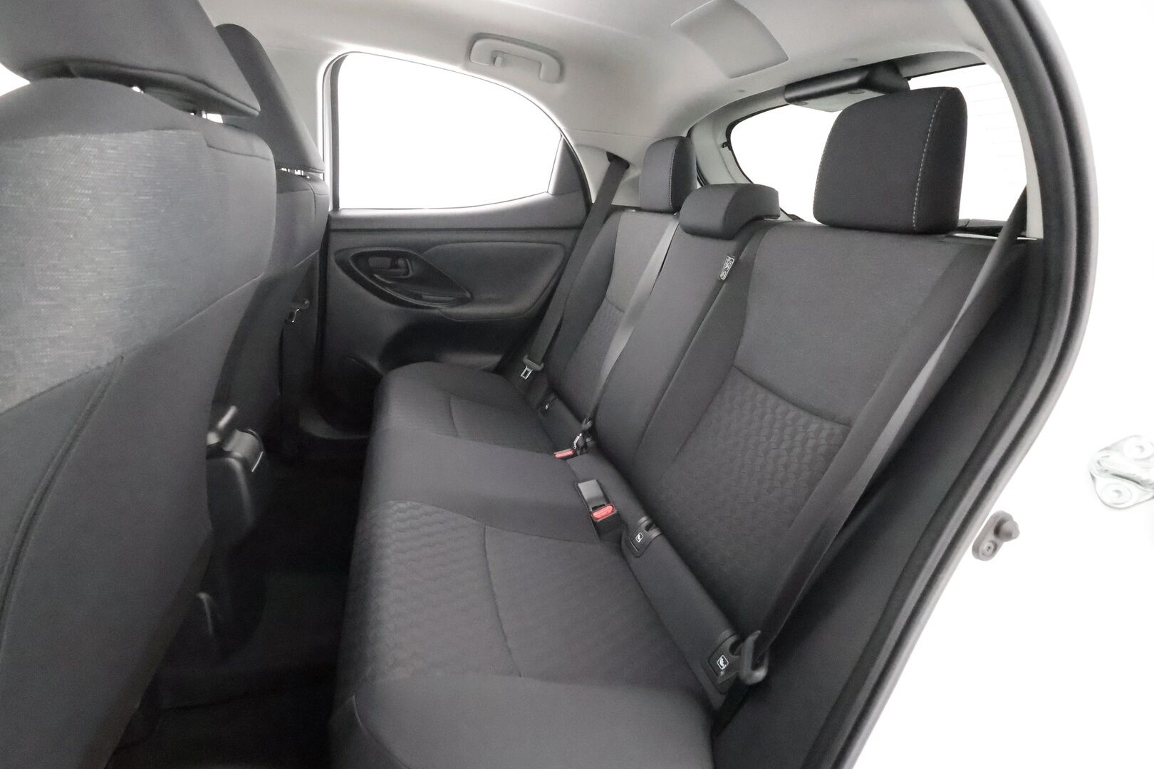Toyota Yaris 2021 1,5 Hybrid Style - | ACC | LED | P.Kamera | Sisätilanlämmitin | Navi | Katveavustin | Kaistavahti | Keyless | Kahdet renkaat | Merkkihuollot | Suomi-auto |