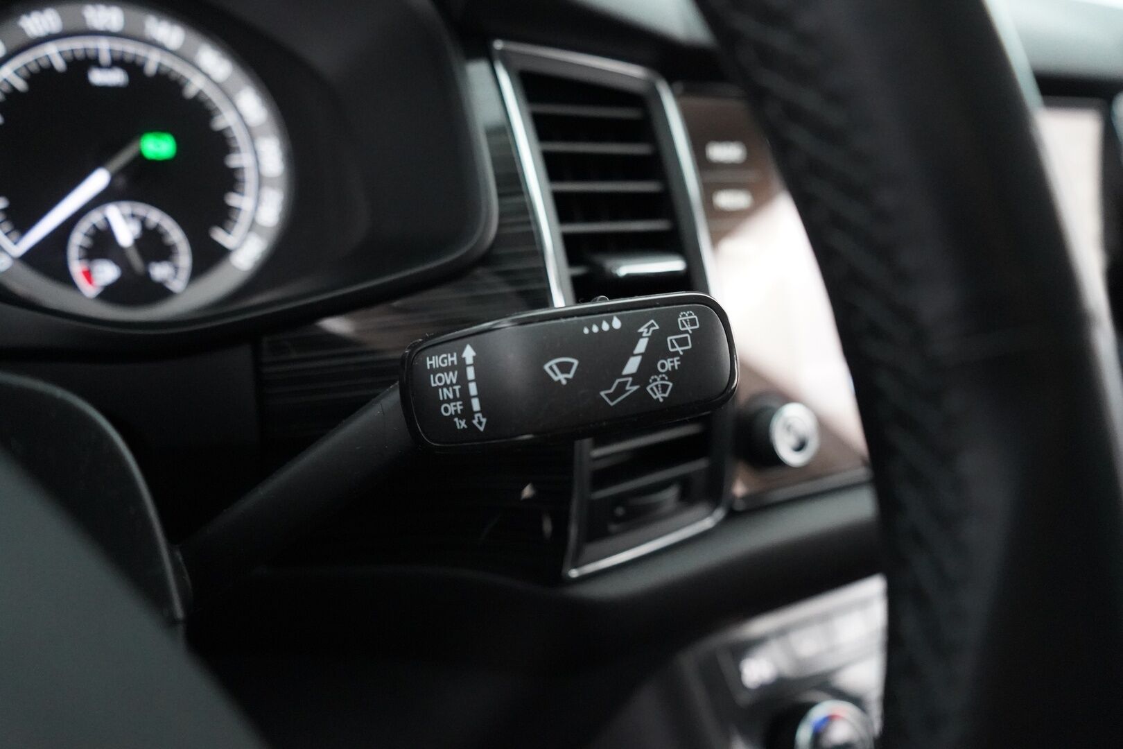 Skoda Kodiaq 2018 2.0 TDI 150 Ambition DSG * Webasto / Muistipenkit / Canton / Keyless * - 2x Vanteet / Jakohihna vaihdettu 187tkm