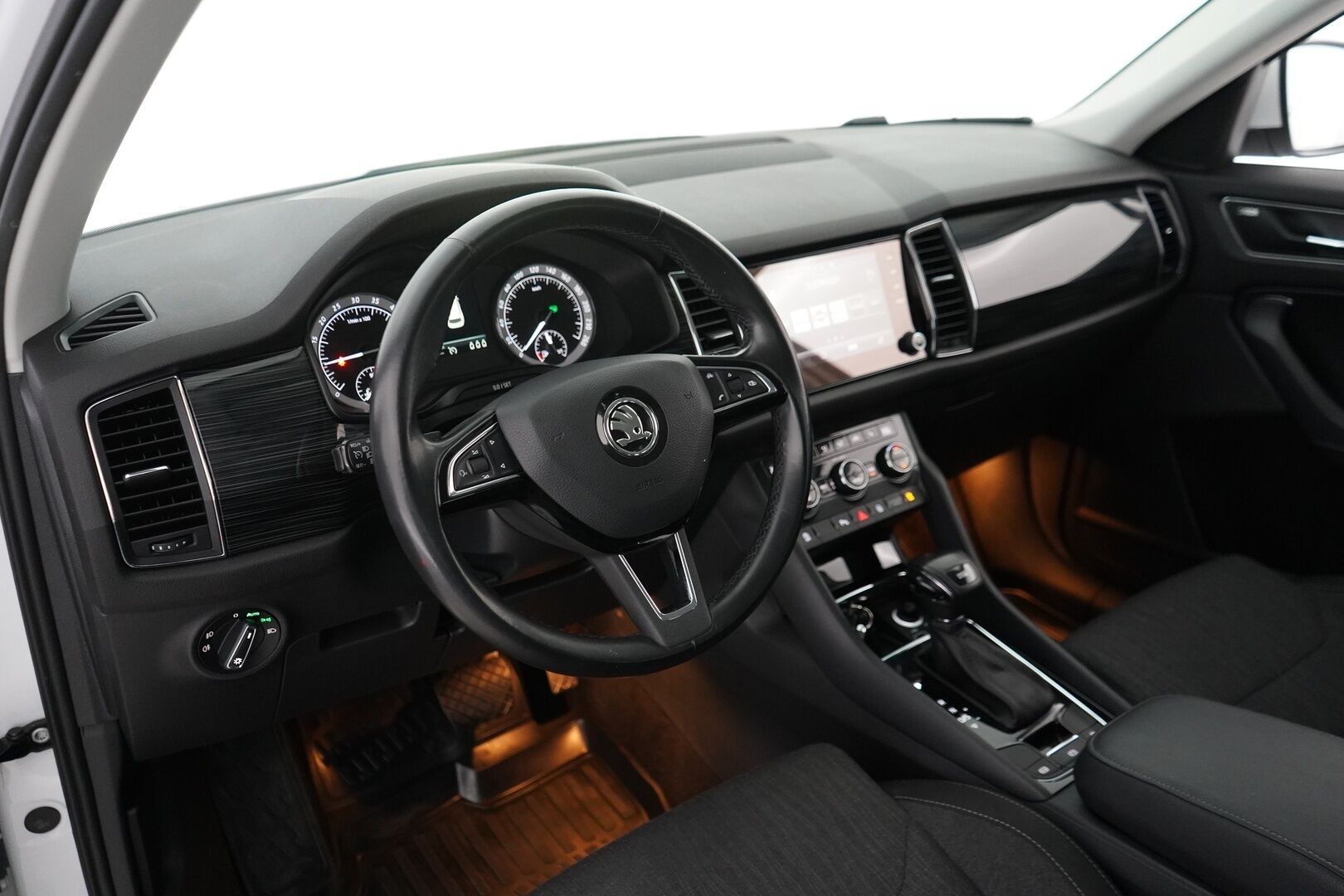 Skoda Kodiaq 2018 2.0 TDI 150 Ambition DSG * Webasto / Muistipenkit / Canton / Keyless * - 2x Vanteet / Jakohihna vaihdettu 187tkm