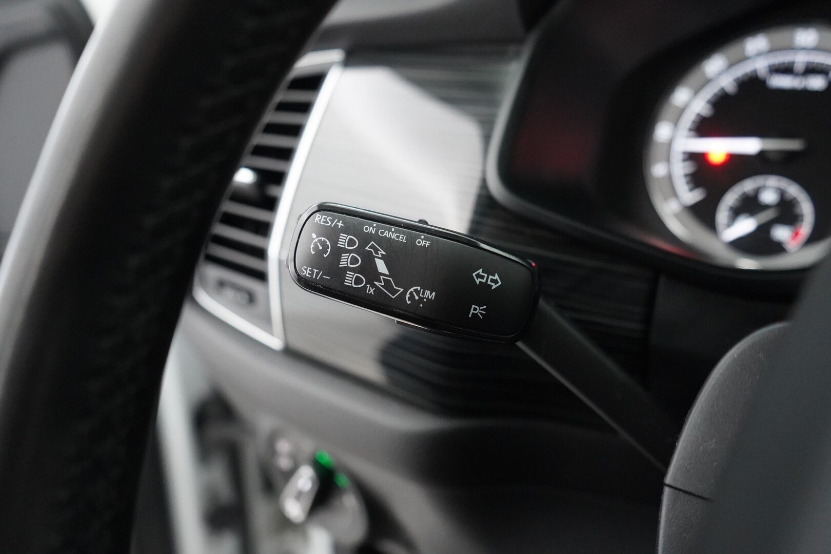 Skoda Kodiaq 2018 2.0 TDI 150 Ambition DSG * Webasto / Muistipenkit / Canton / Keyless * - 2x Vanteet / Jakohihna vaihdettu 187tkm