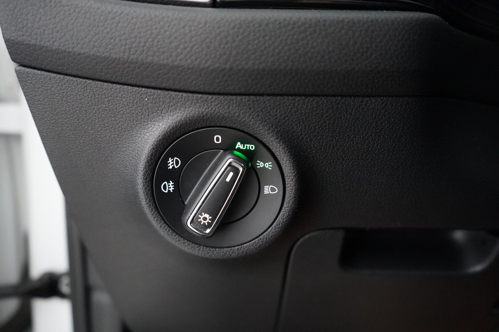 Skoda Kodiaq 2018 2.0 TDI 150 Ambition DSG * Webasto / Muistipenkit / Canton / Keyless * - 2x Vanteet / Jakohihna vaihdettu 187tkm