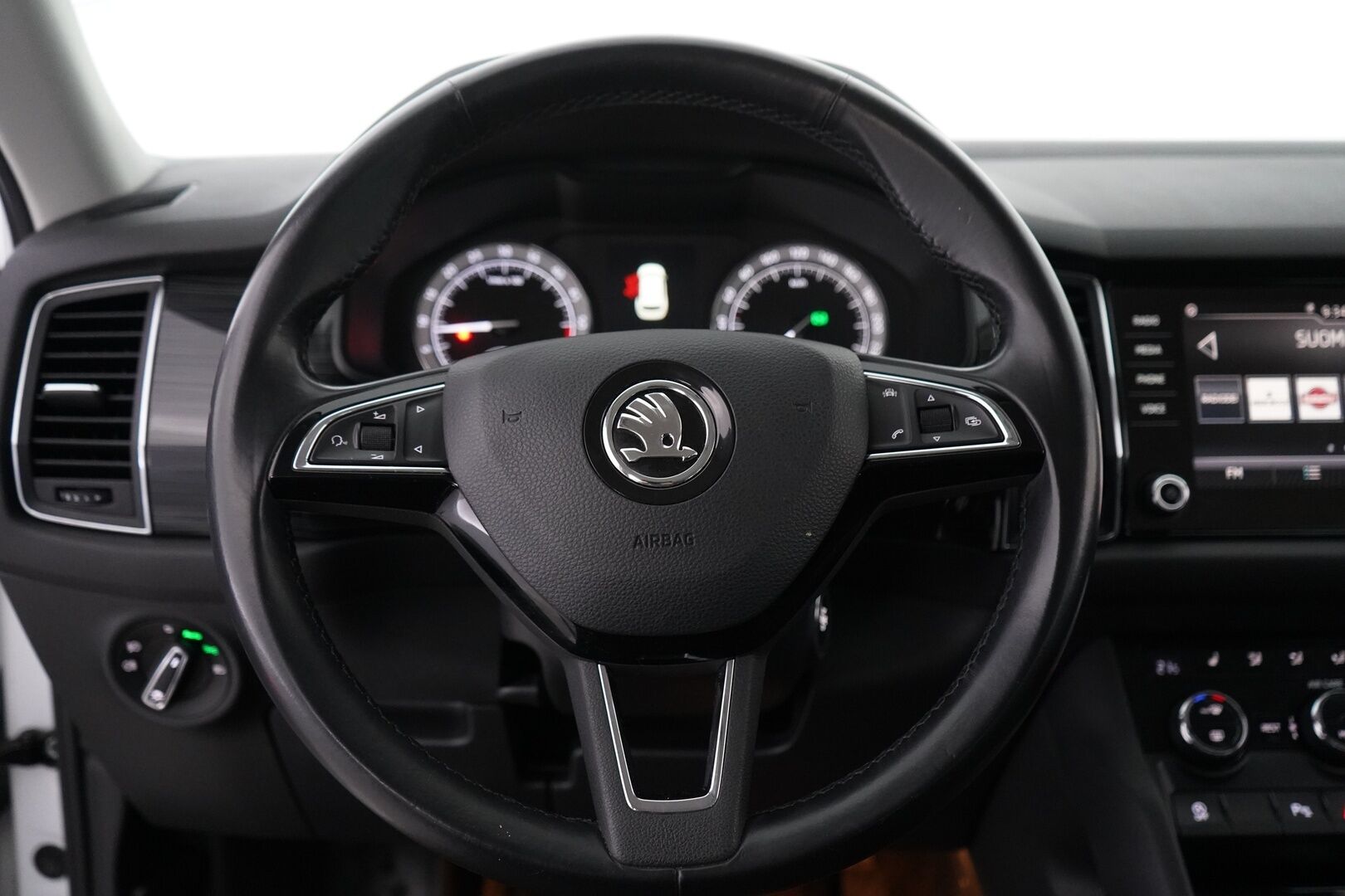 Skoda Kodiaq 2018 2.0 TDI 150 Ambition DSG * Webasto / Muistipenkit / Canton / Keyless * - 2x Vanteet / Jakohihna vaihdettu 187tkm
