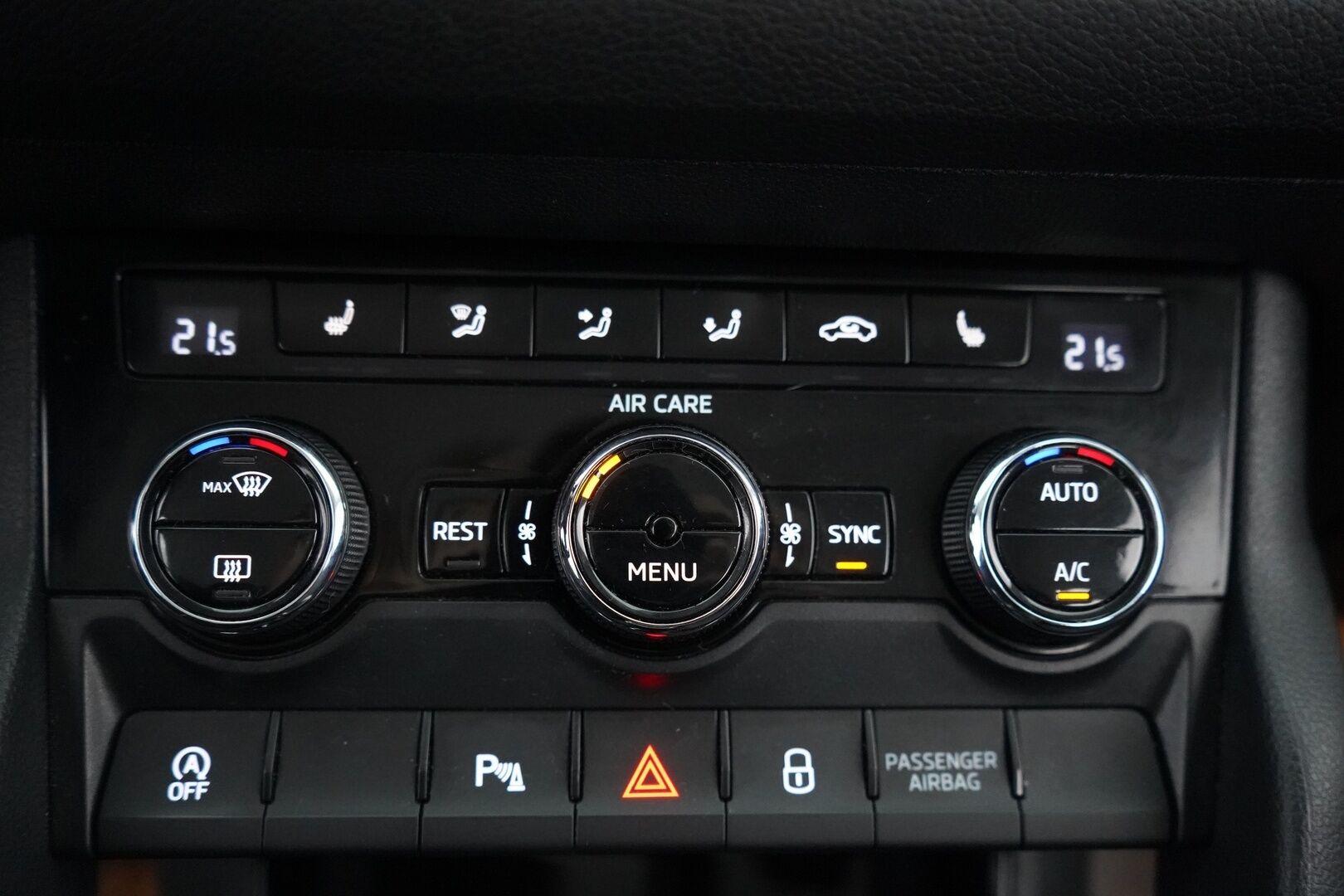 Skoda Kodiaq 2018 2.0 TDI 150 Ambition DSG * Webasto / Muistipenkit / Canton / Keyless * - 2x Vanteet / Jakohihna vaihdettu 187tkm