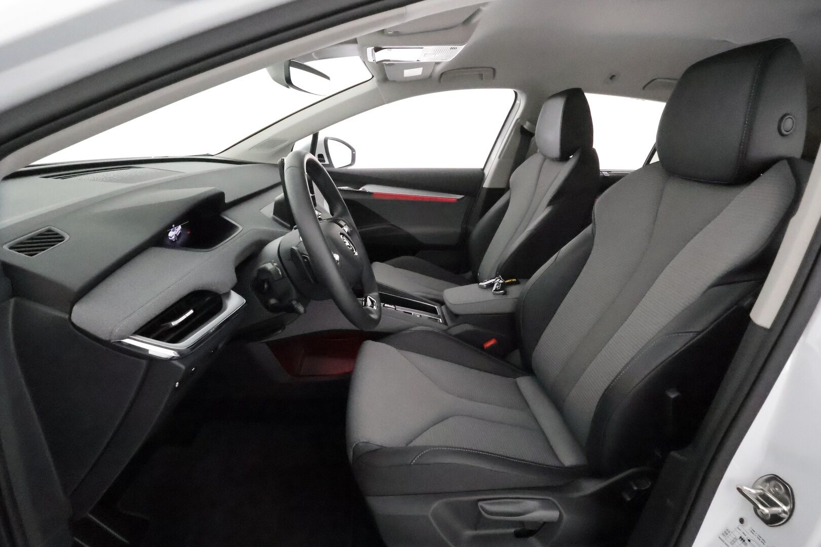 Skoda Enyaq 2021 60 Launch Edition iV **ACC / ILP / P.kamera / Navi / LED / KeylessGo / Digimittaristo** - 1.Om Suomi-auto / Kahdet renkaat aluvanteilla 