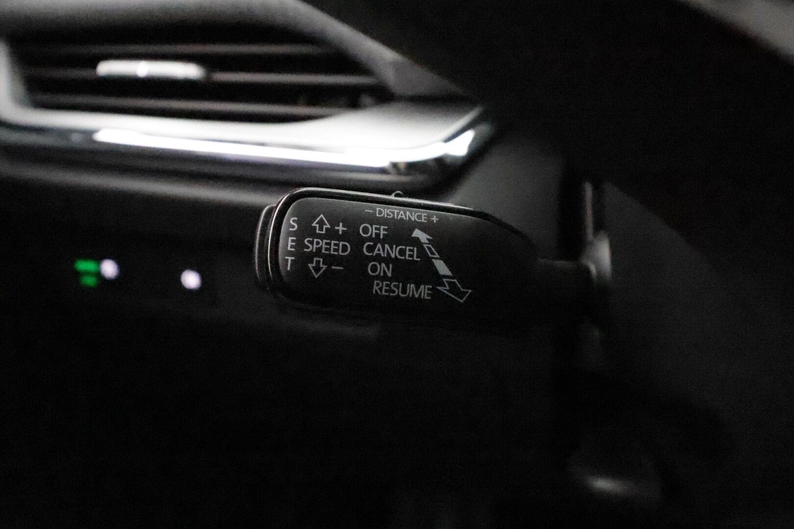 Skoda Enyaq 2021 60 Launch Edition iV **ACC / ILP / P.kamera / Navi / LED / KeylessGo / Digimittaristo** - 1.Om Suomi-auto / Kahdet renkaat aluvanteilla 