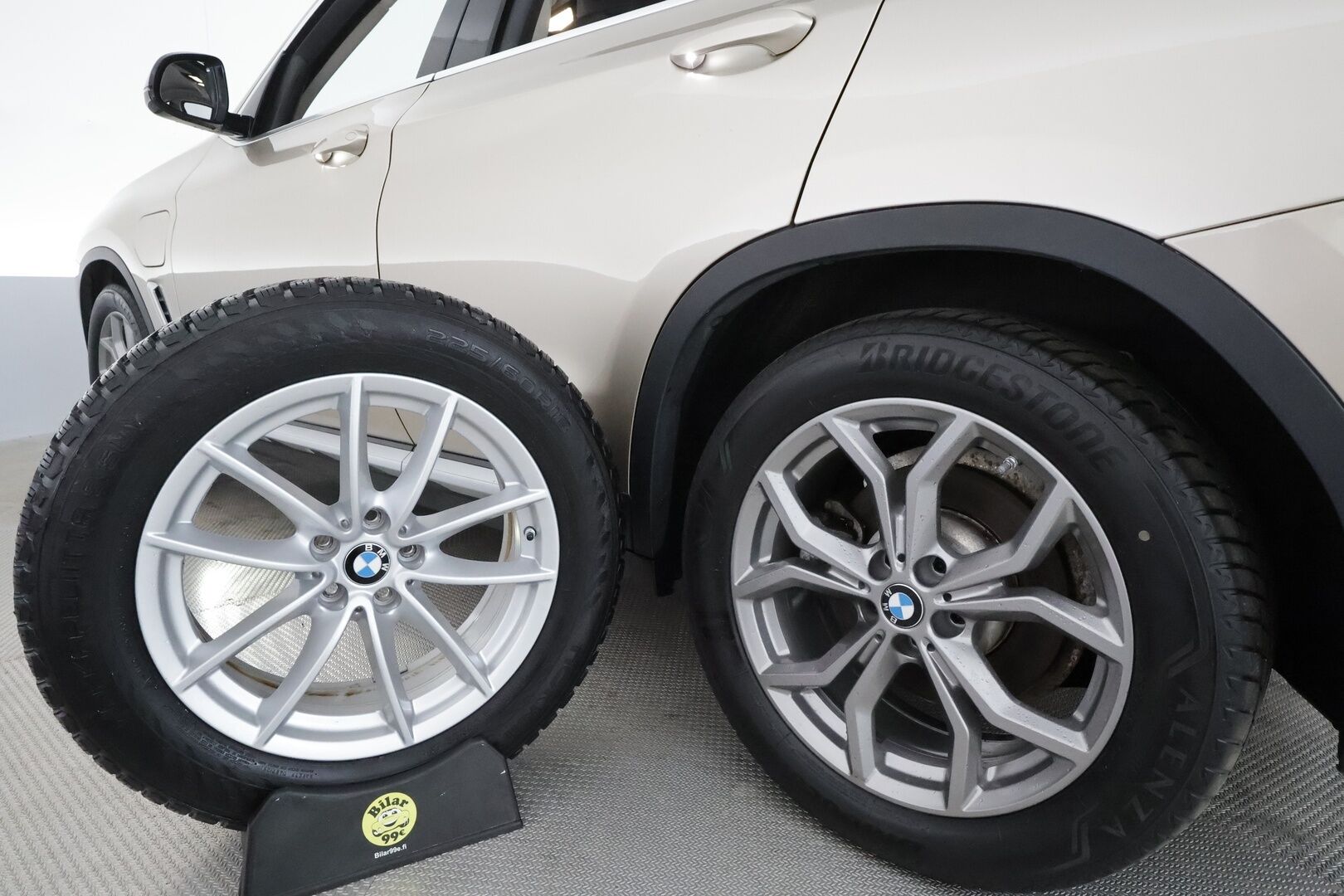 BMW X3 2021 G01 xDrive 30e A Charged Edition xLine **Koukku / P.Tutkat / Adapt. LED / HiFi / Sporttipenkit / Navi / Eleohjaus** - 3,99 % KORKOTARJOUS TÄHÄN AUTOON - Suomi-auto / Kahdet Renkaat