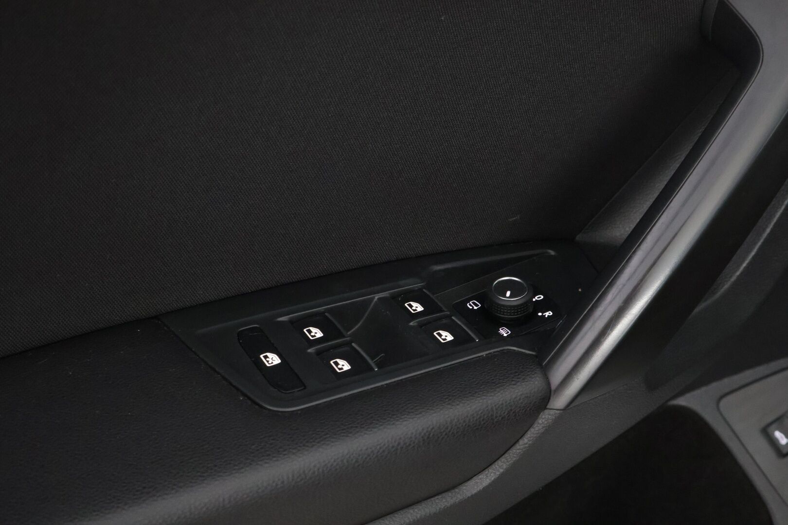Volkswagen Tiguan Allspace 2021 2,0 TDI SCR 110 kW (150 hv) DSG-automaatti R-Line - Adapt.Vakkari | 7-Paikkainen | Digimittari | Hieronta | Vetokoukku | Matrix LED